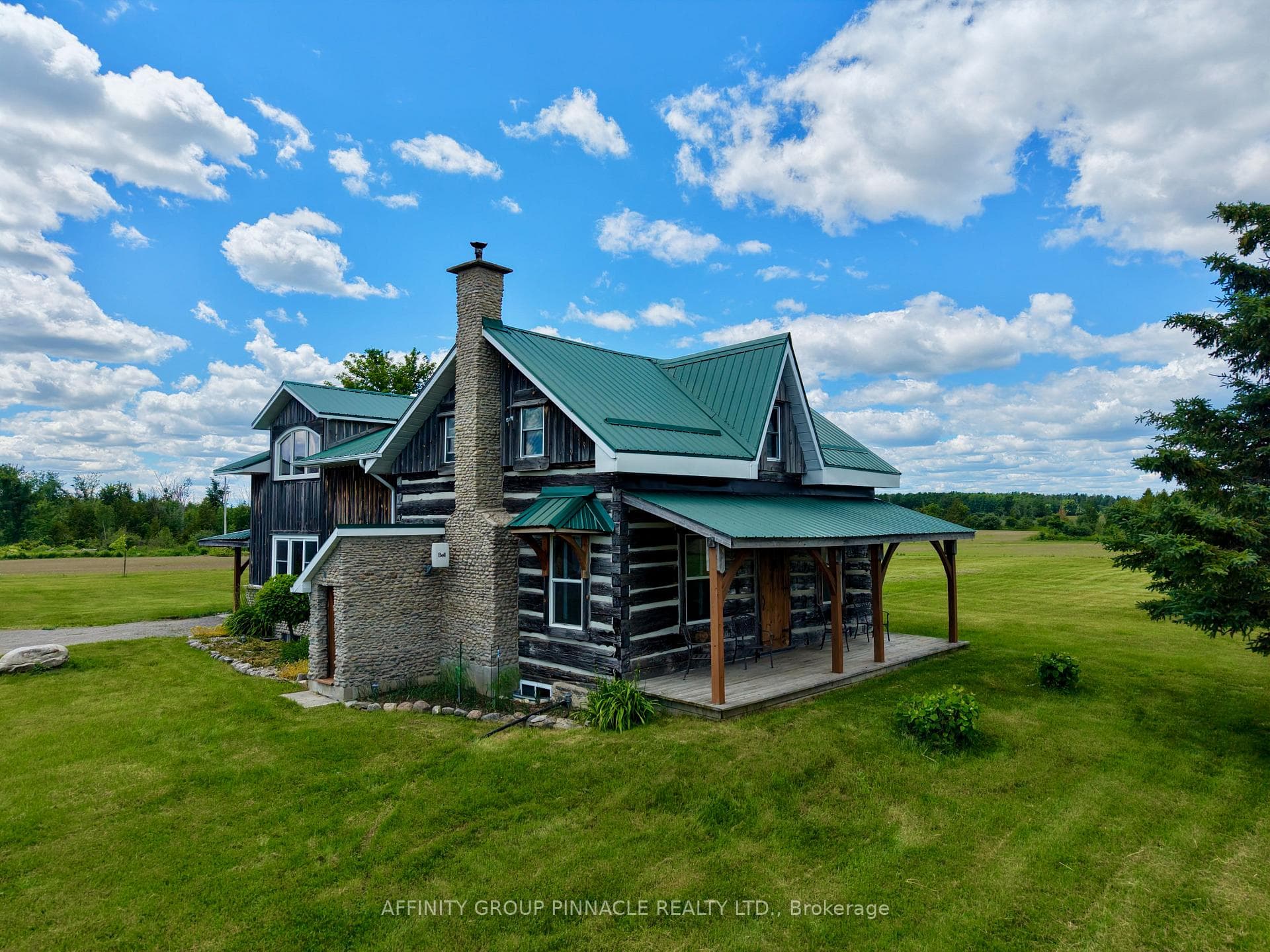 1693 Heights Road photo 6