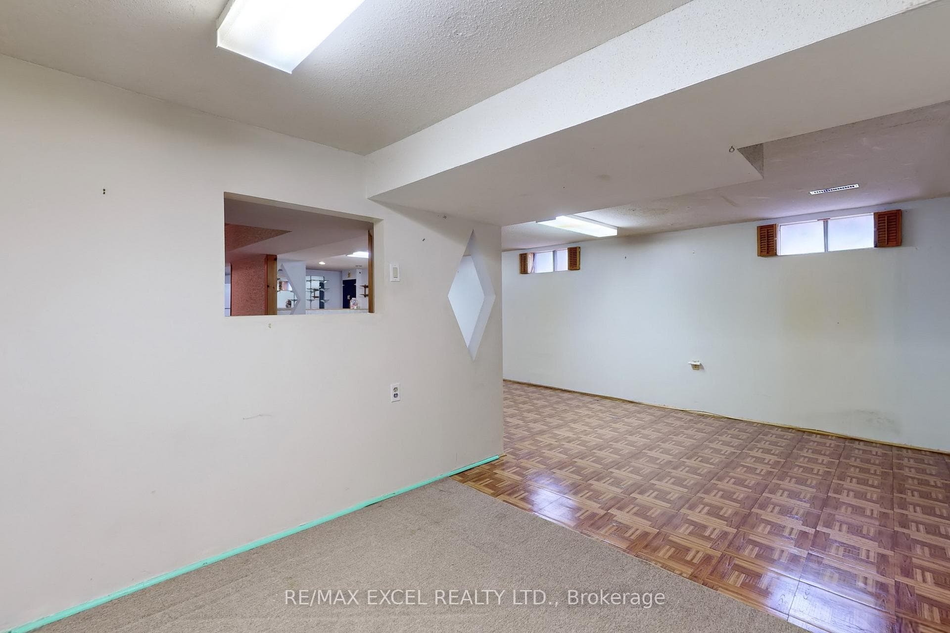 614 Village Parkway photo 29