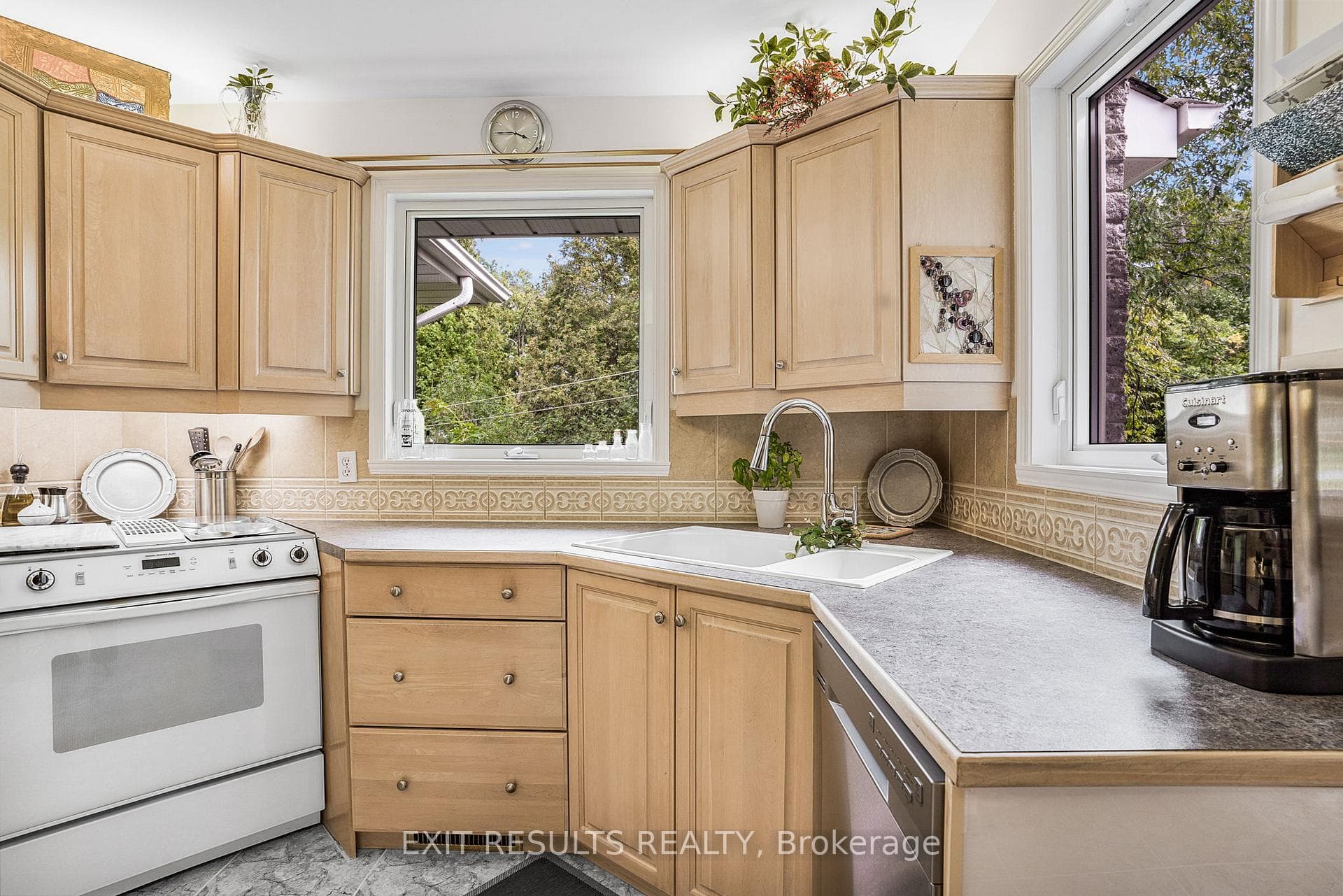 17568 Island Road photo 11