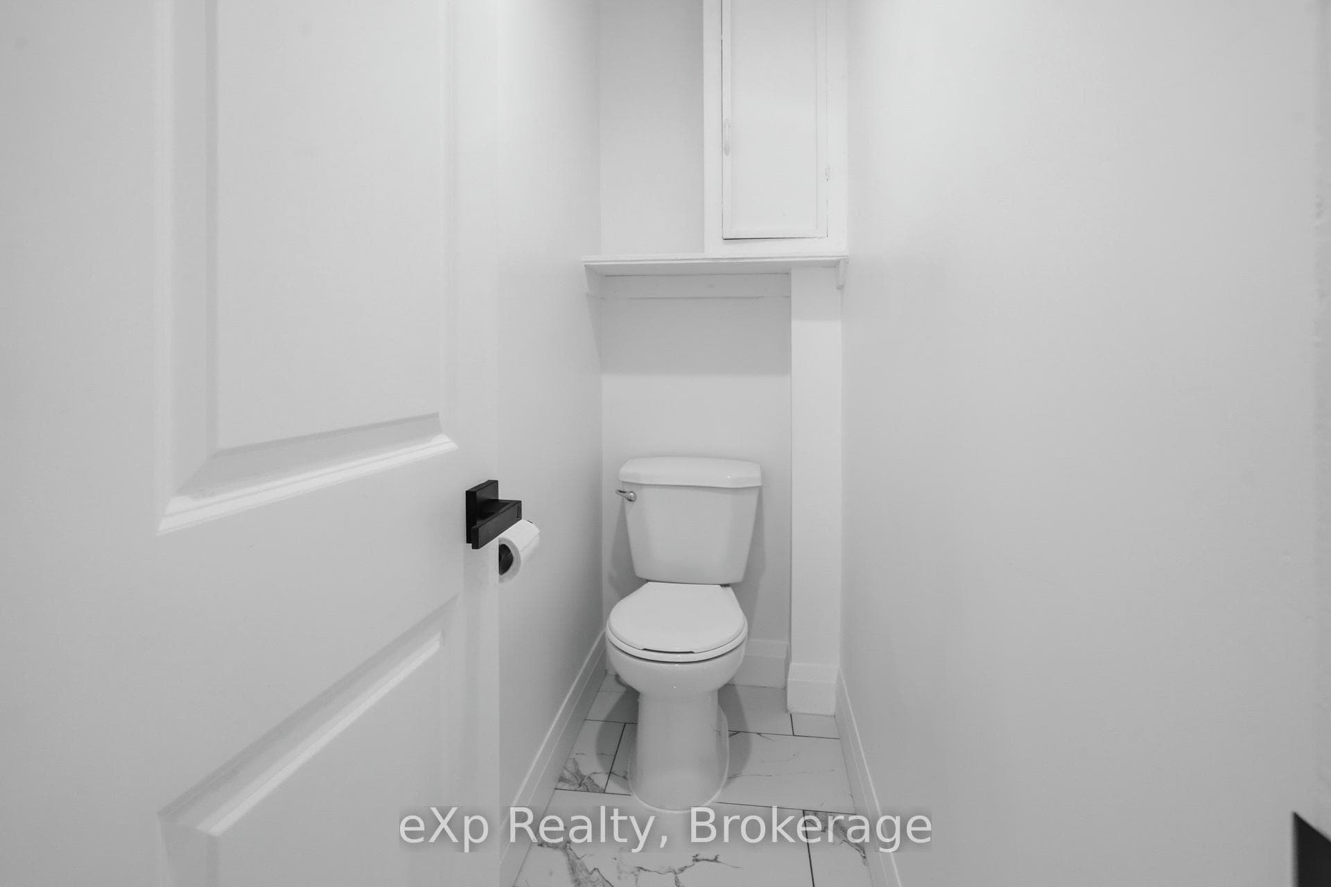 192 William Street photo 15
