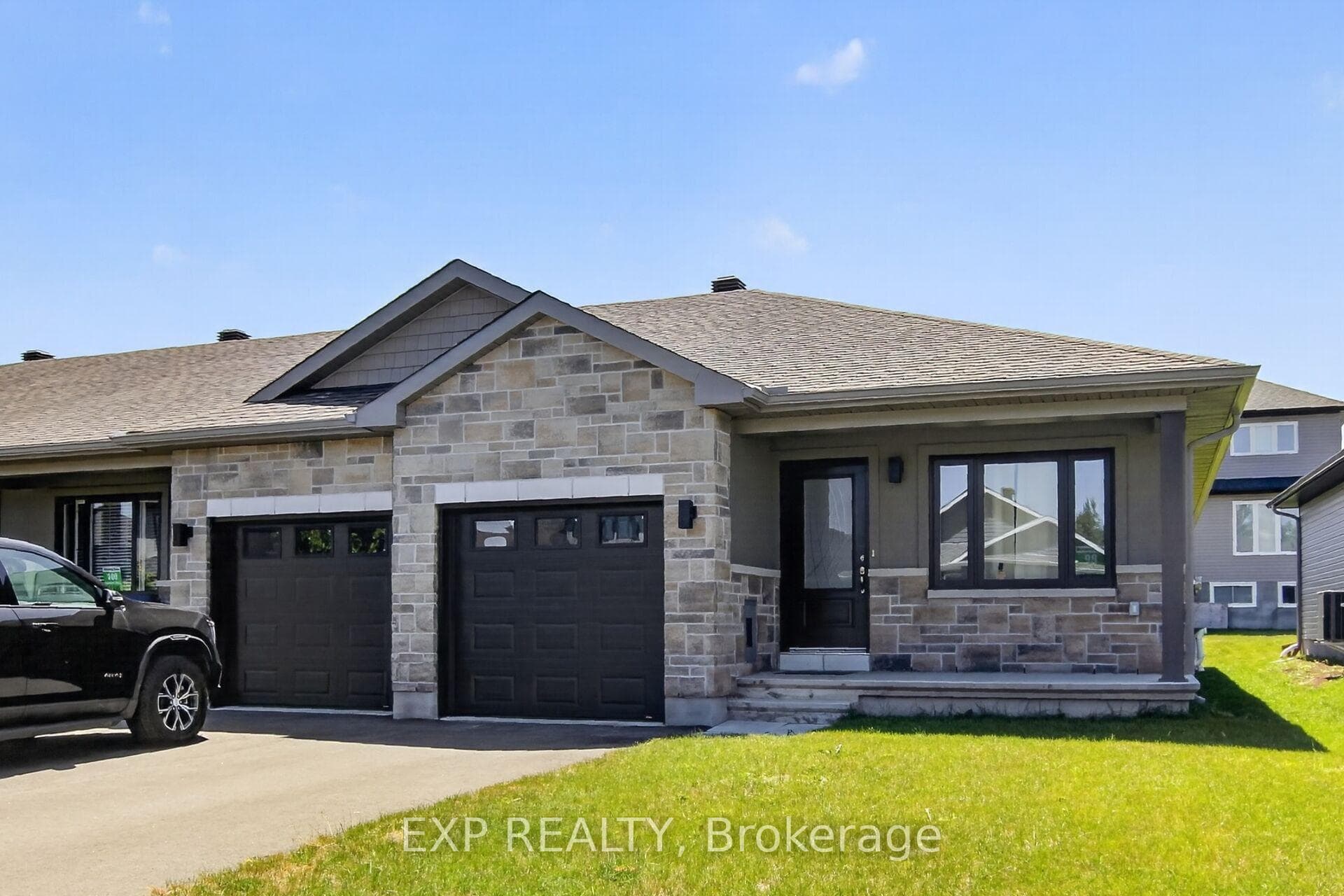 98 Seabert Drive photo 2