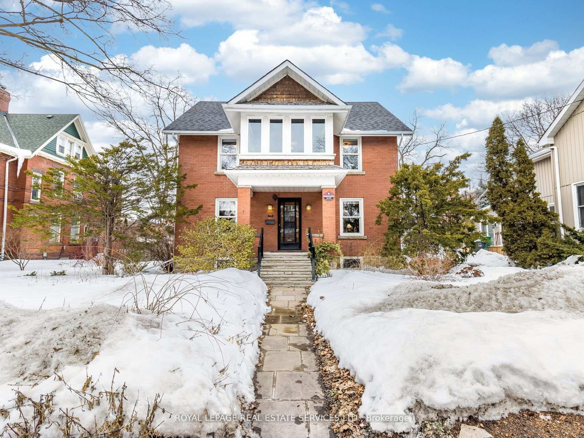 32 Wellington Street photo 2