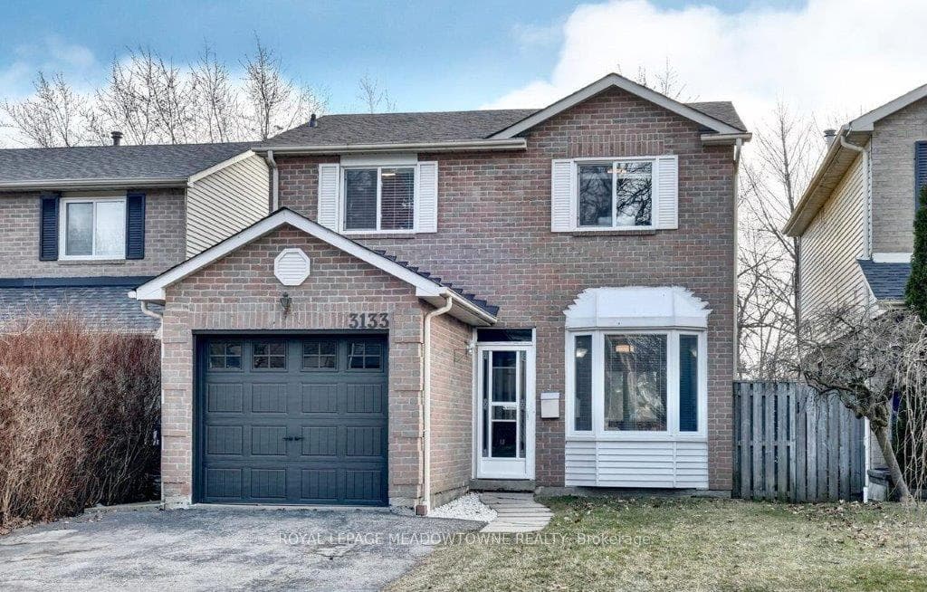 3133 Cantelon Crescent photo 1