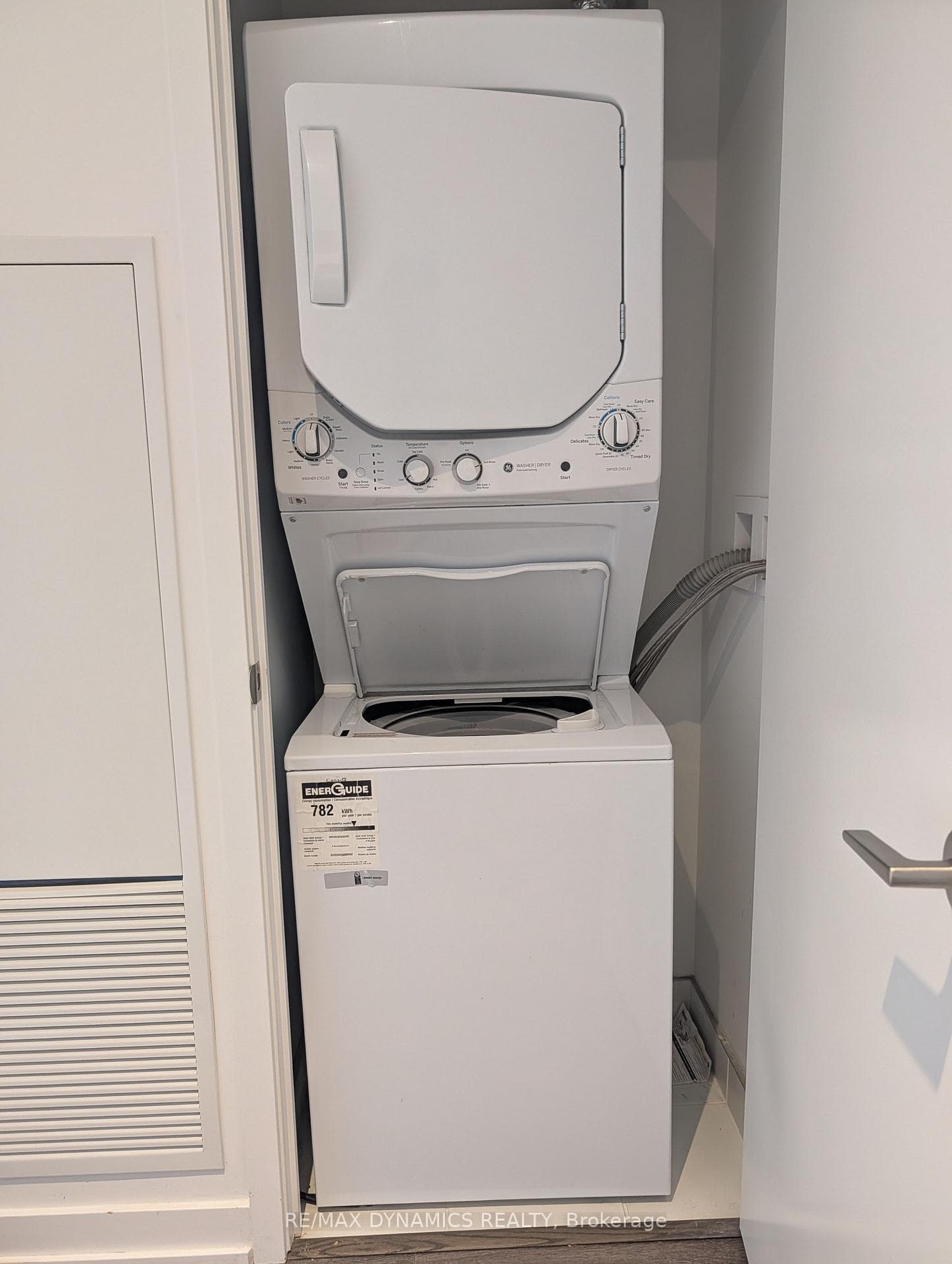 20 Edward Street Unit 2212 photo 3