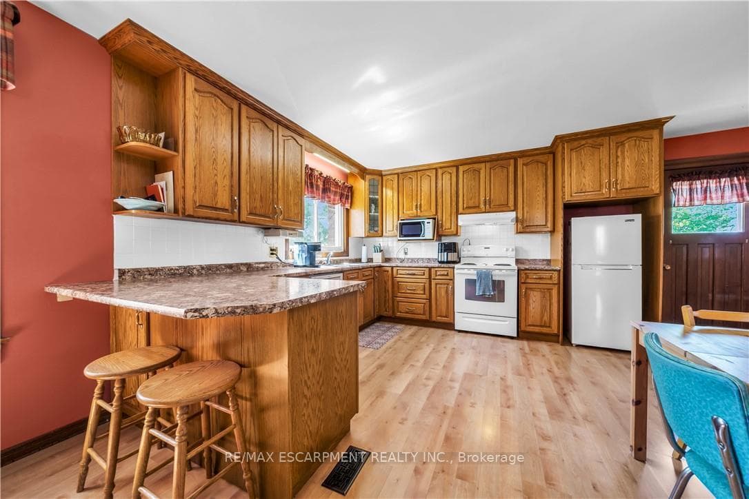 4932 FLY Road photo 11