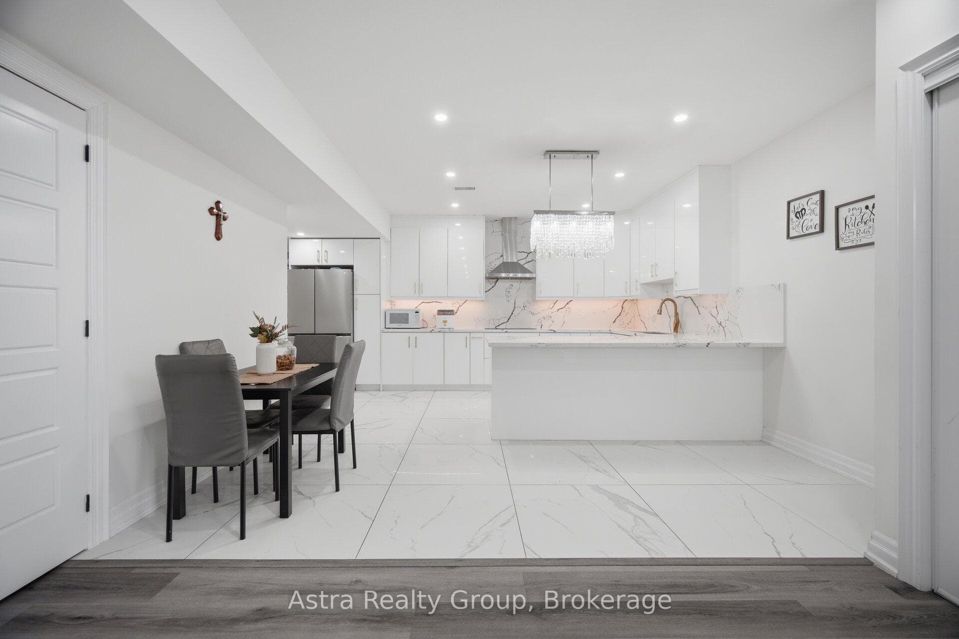 143 Ballantyne Boulevard photo 38