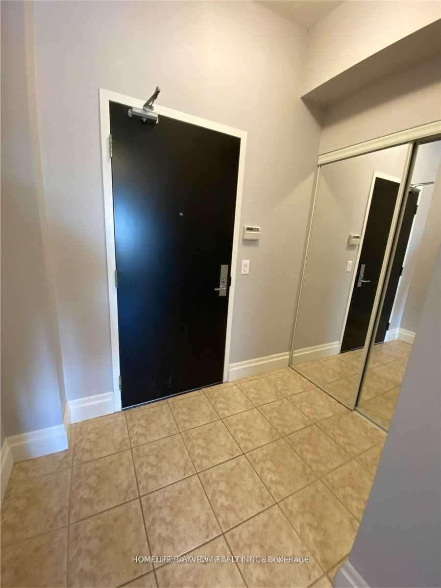 111 Upper Duke Crescent Unit 1007 photo 18
