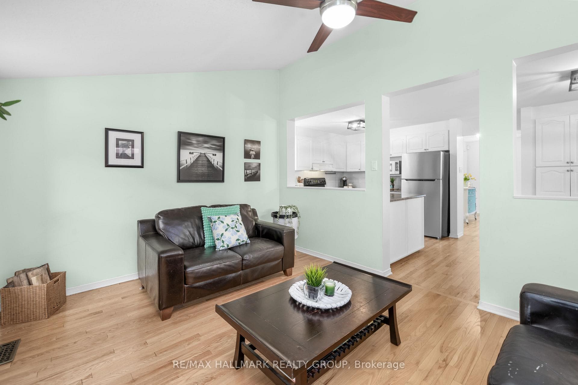 652 Thicket Way photo 22