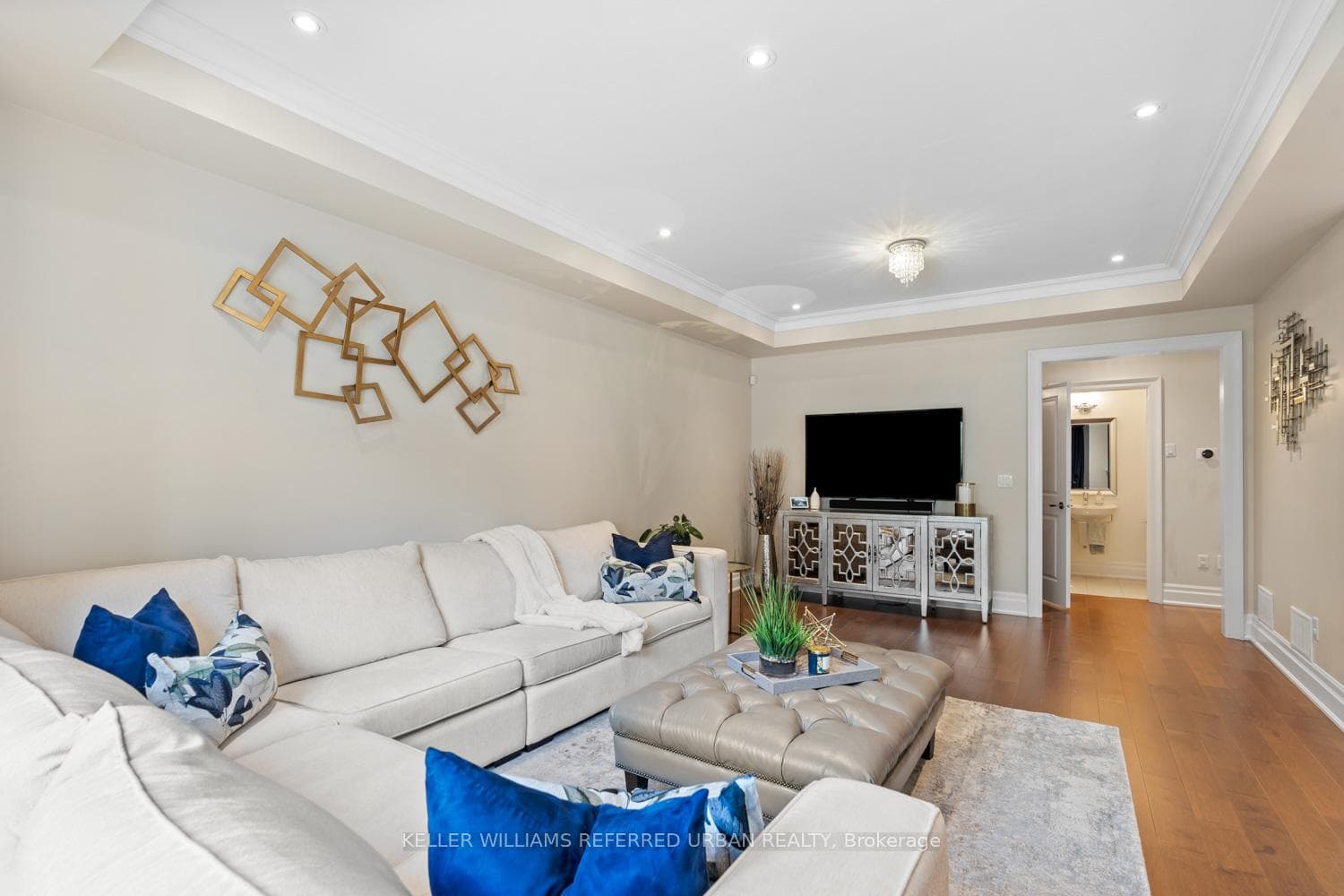 56 Jenny Thompson Court photo 5