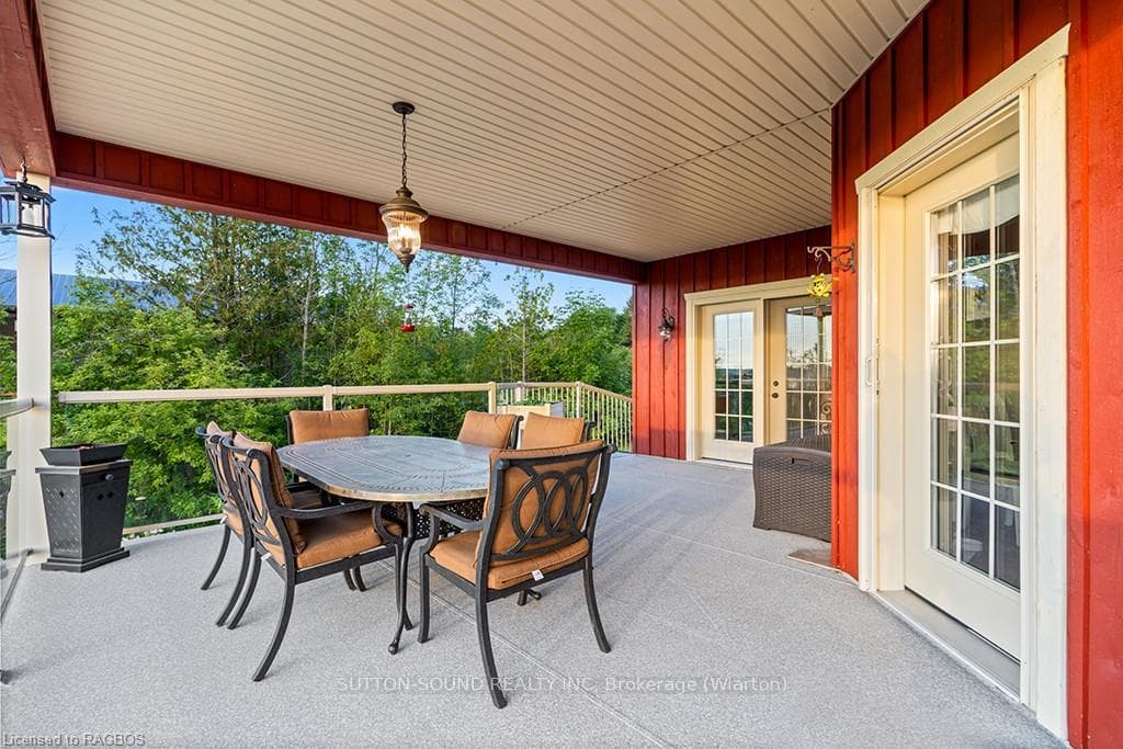 136 SUNSET Boulevard photo 32