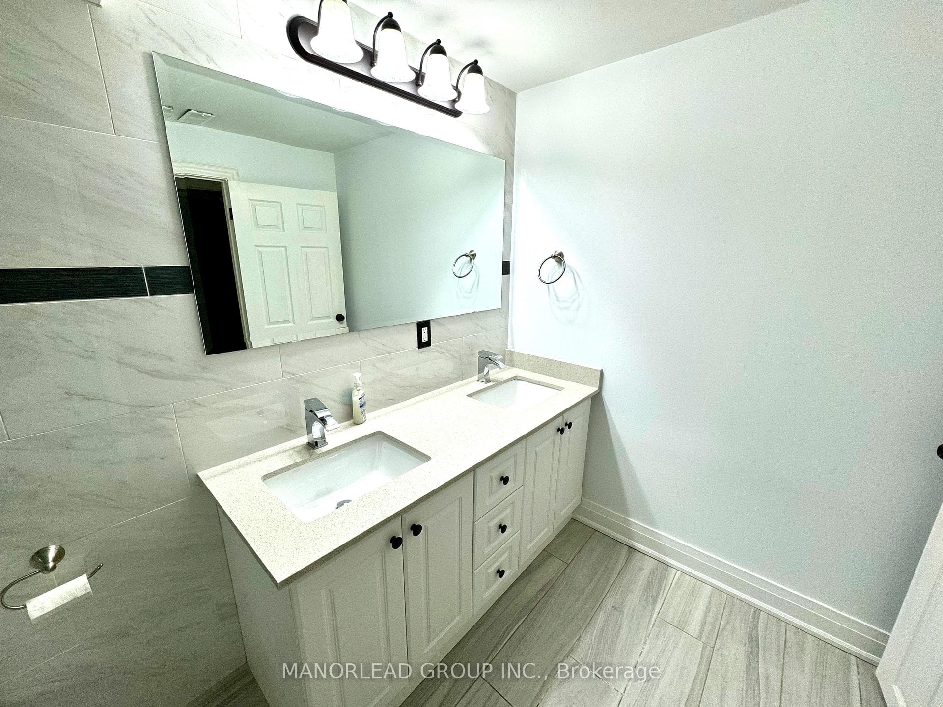 2 Ptarmigan Crescent photo 19