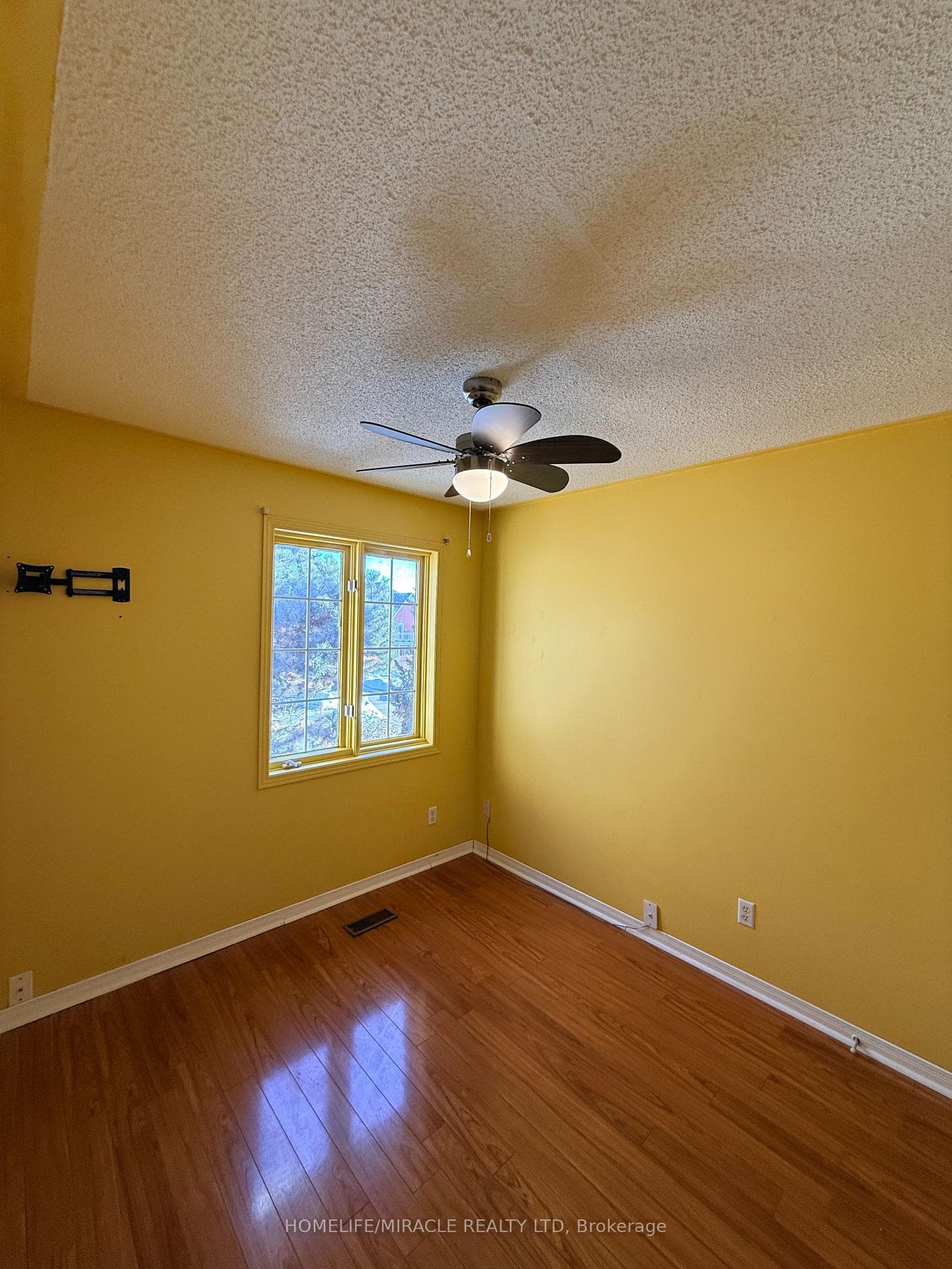 137 Pressed Brick Drive photo 32