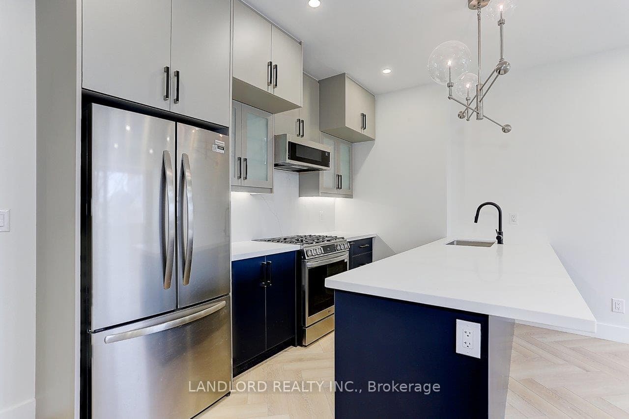 71 Livingstone Avenue Unit Main Fl photo 12