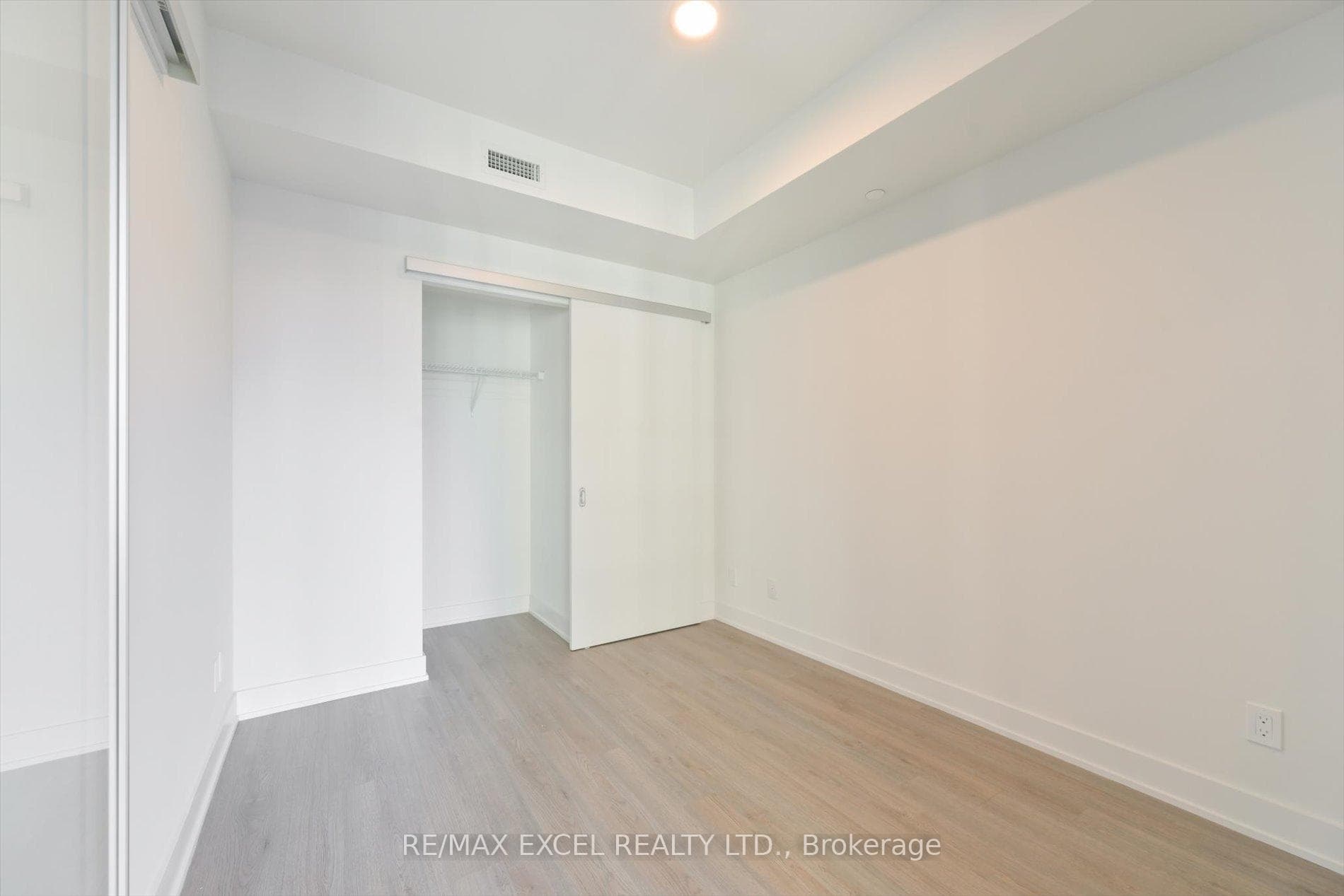 8 Cumberland Street Unit 807 photo 23