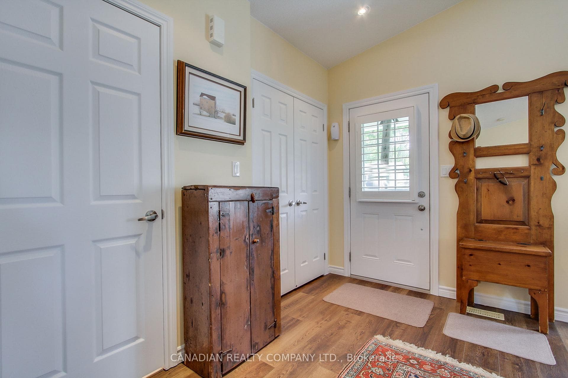 50 Flora Drive photo 6