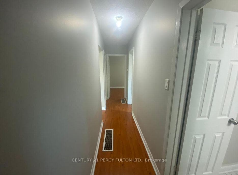 3986 Ellesmere Road photo 12