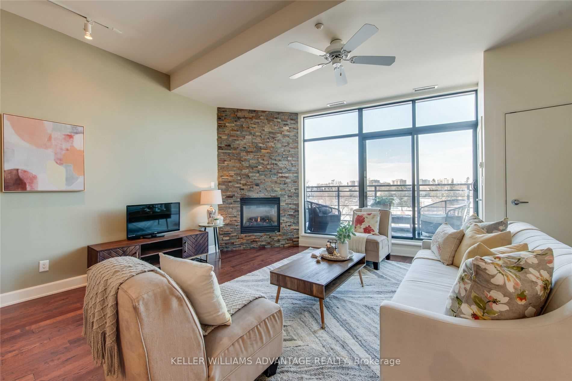 160 Fallingbrook Road Unit 202 photo 12