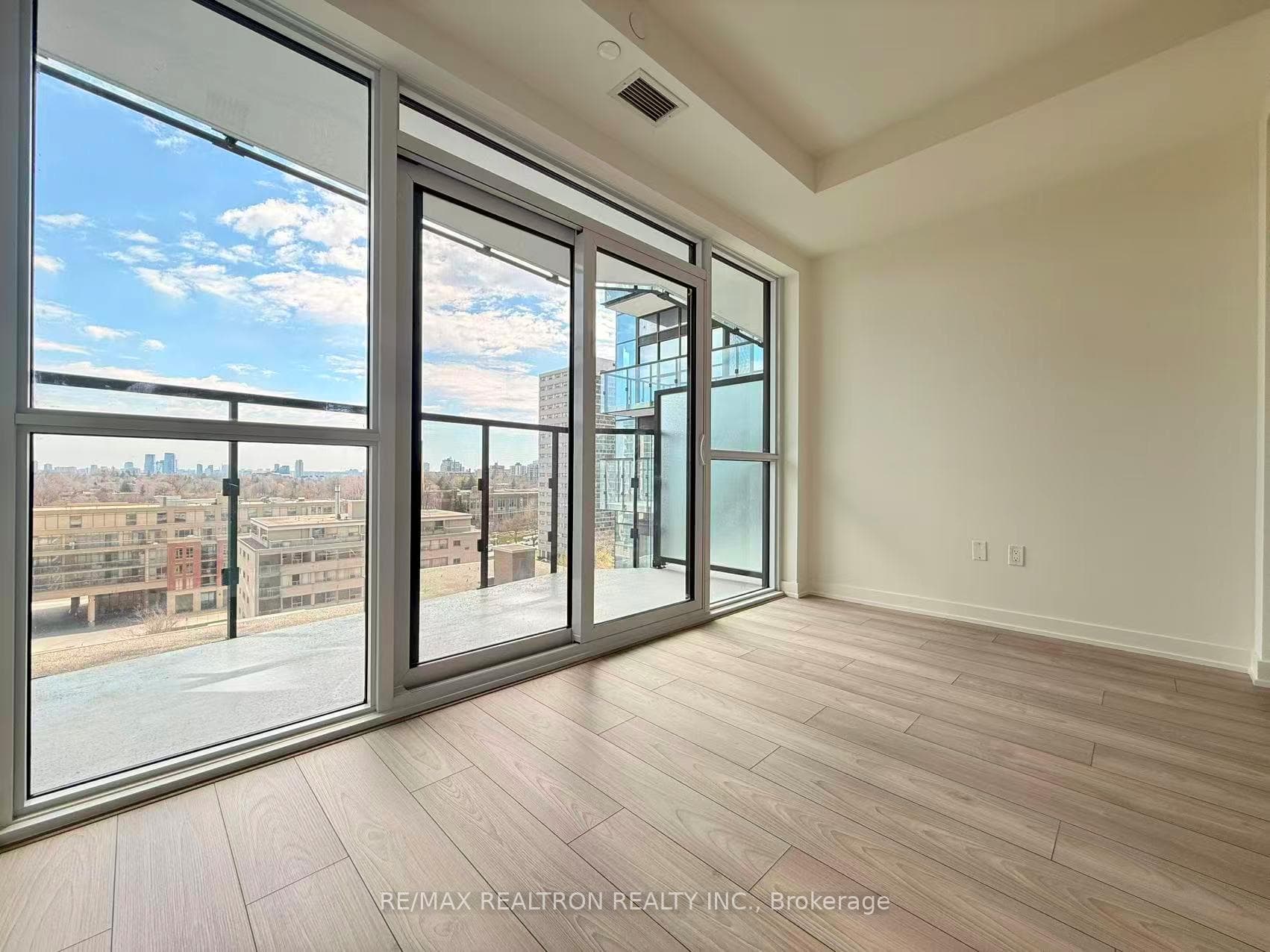 110 Broadway Avenue Unit 711 photo 12