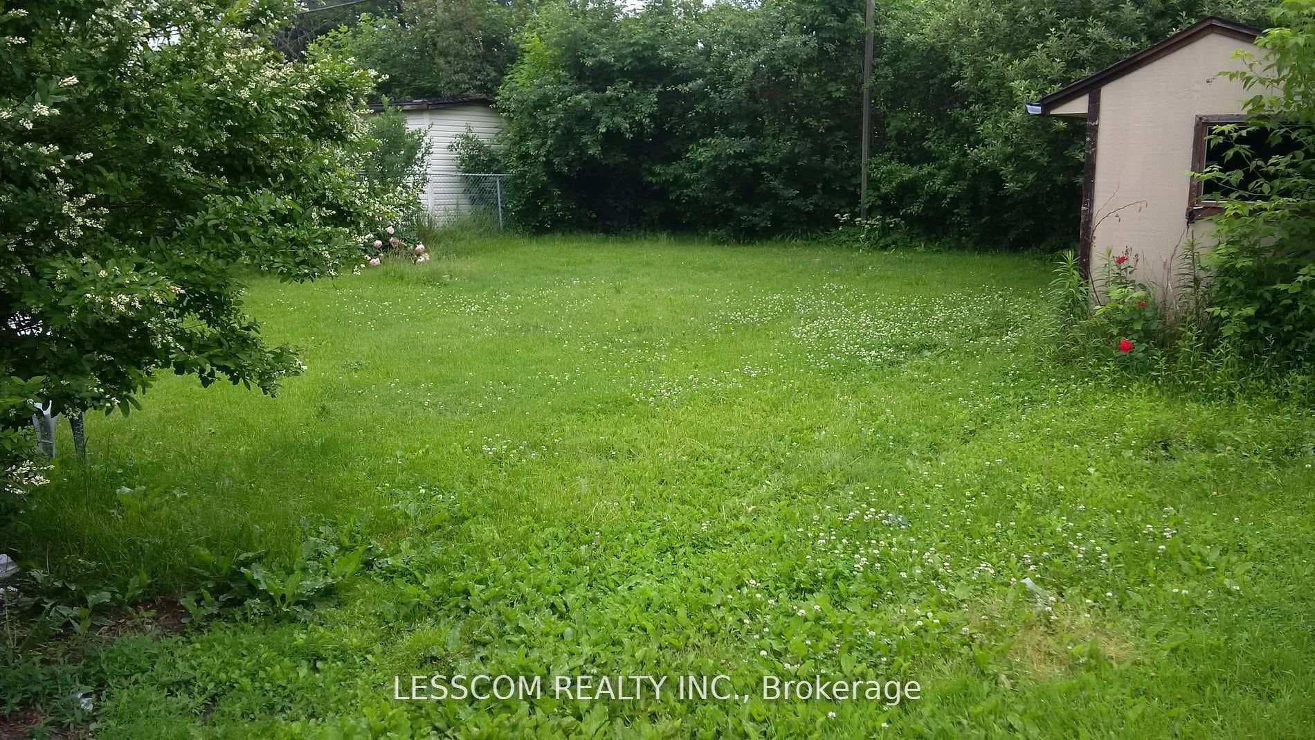 84 Post Road photo 17