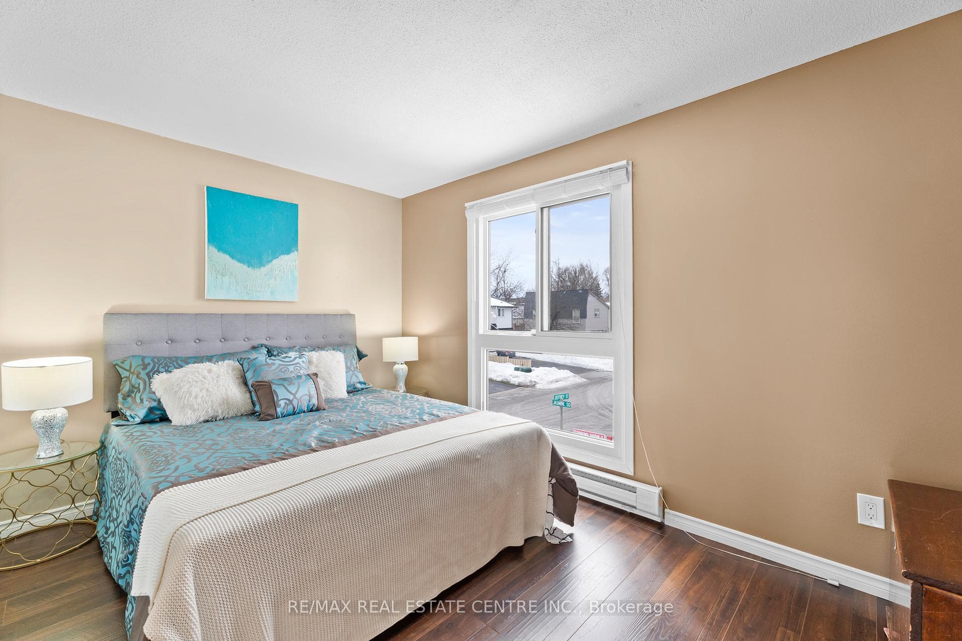 1 Jasmine Square photo 19