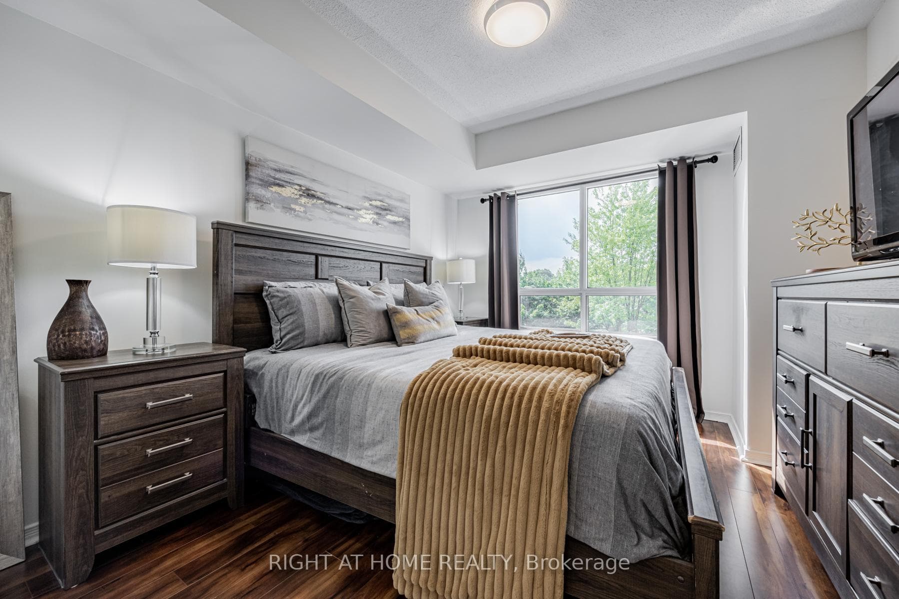 1200 The Esplanade N/A Unit 320 photo 13