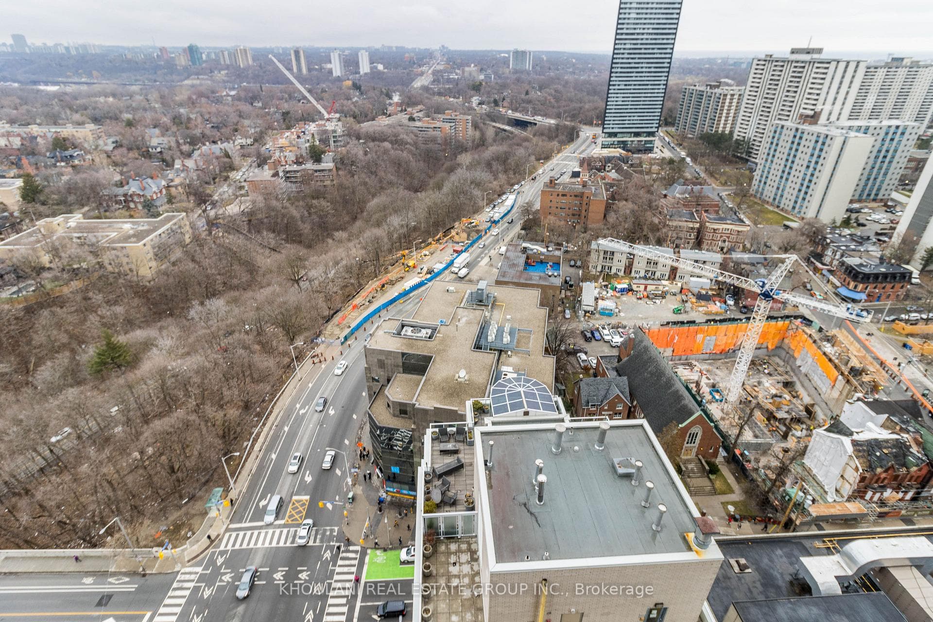 395 Bloor Street Unit 2210 photo 36