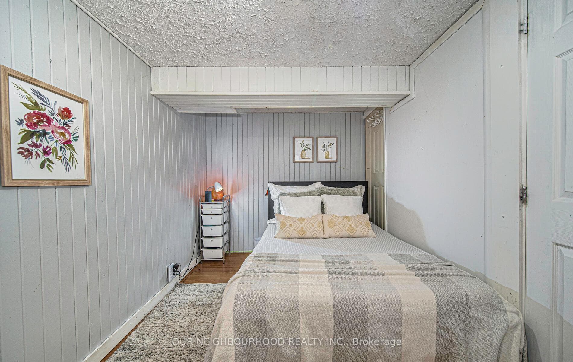 230 Waverly Street photo 27