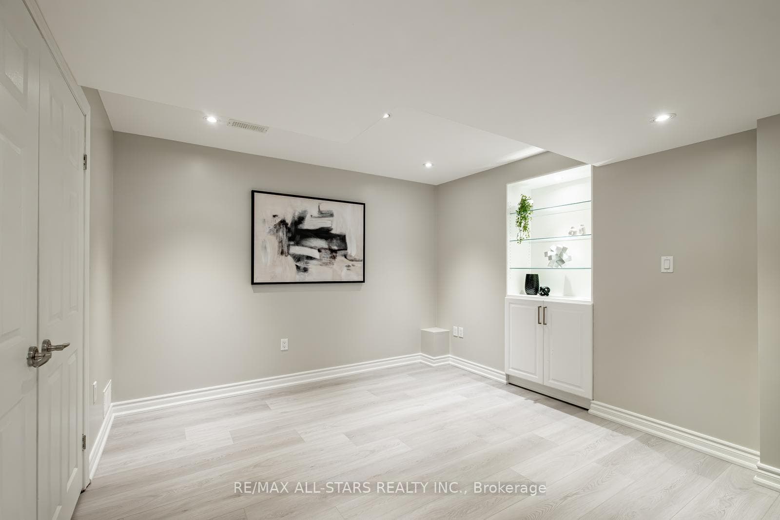 225 Delbert Circle photo 36