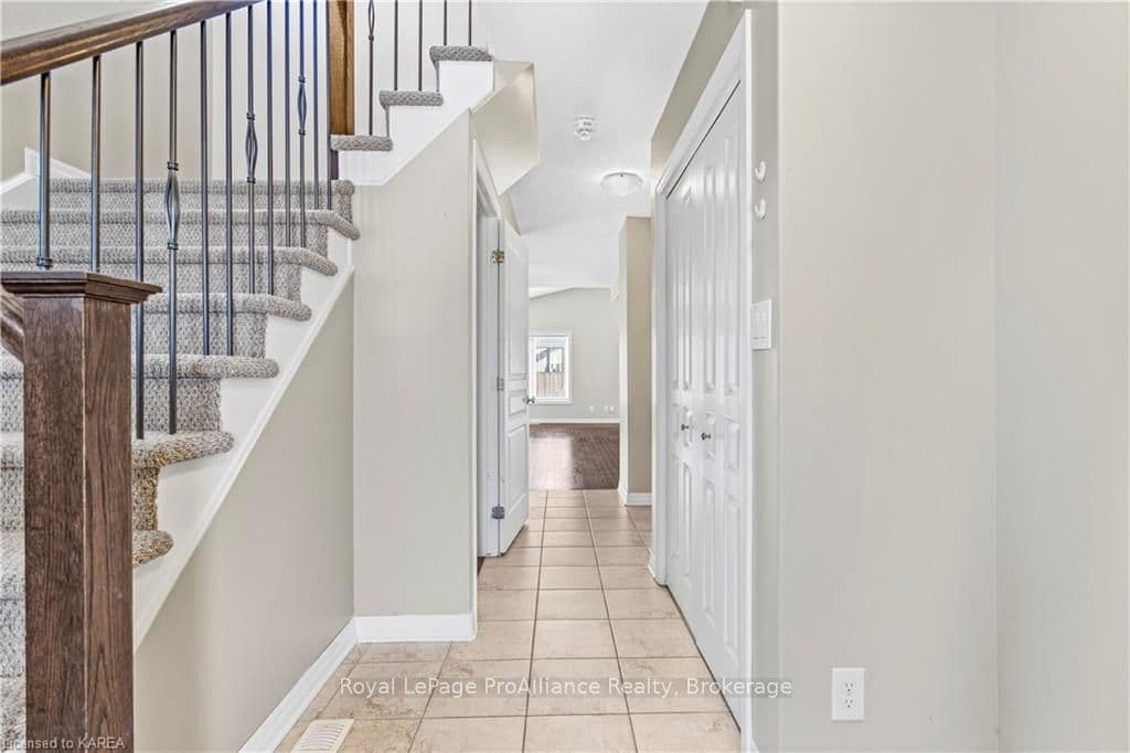 1717 REGINALD BART Drive photo 5