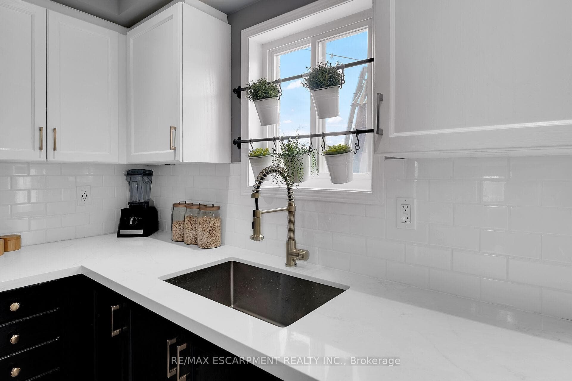 104 Powell Drive photo 6