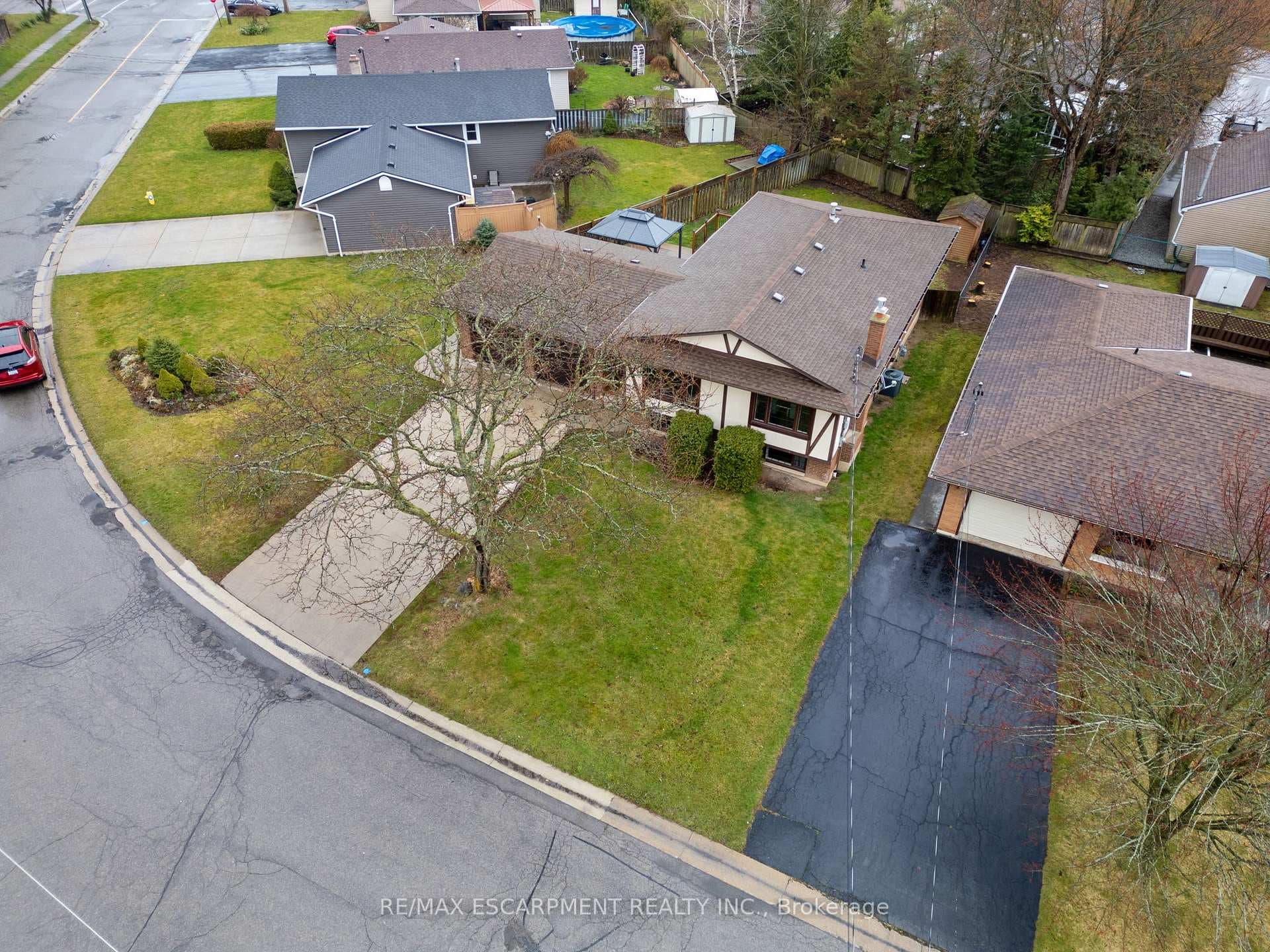 119 Kinross Drive photo 5