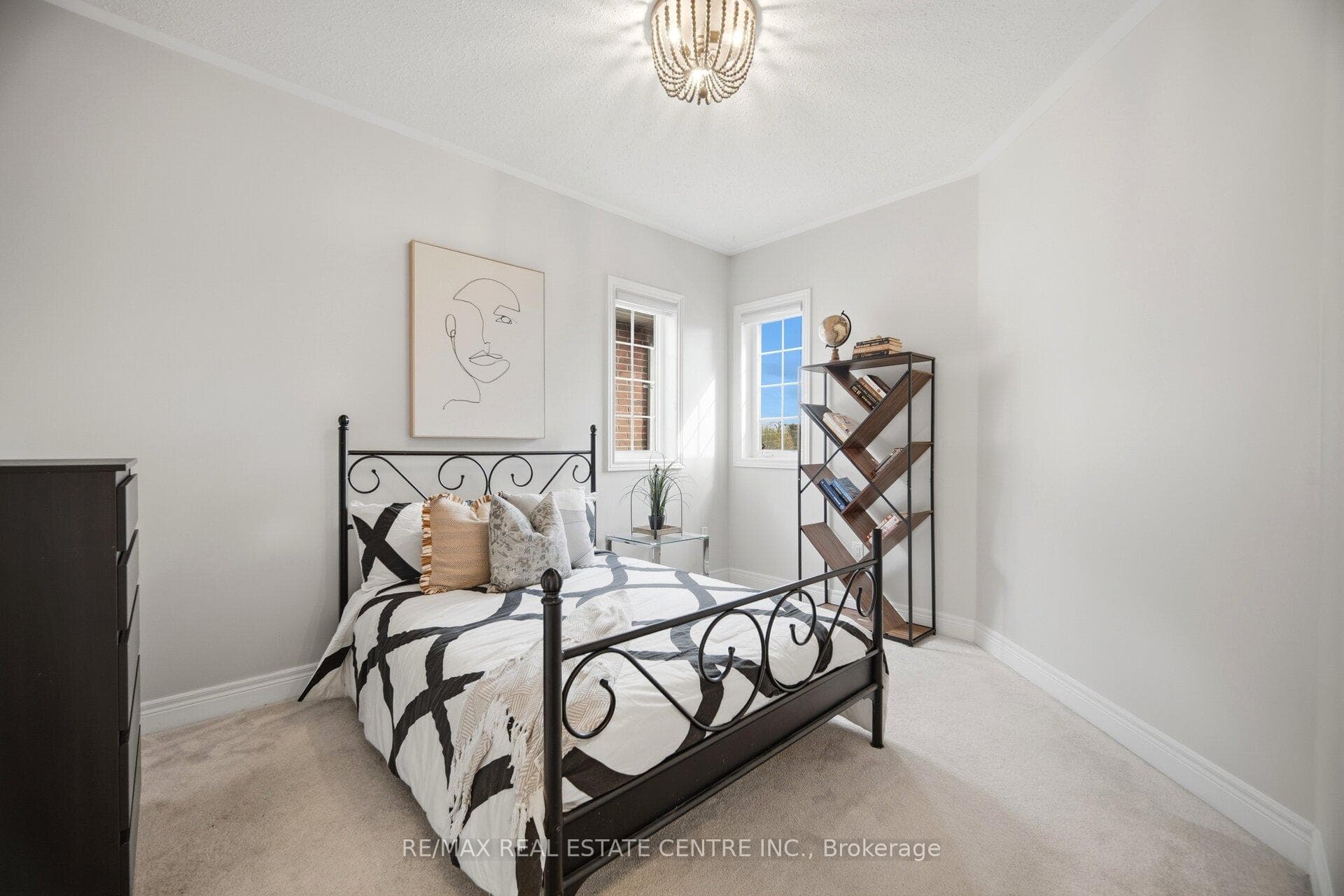 24 Duffel Crescent photo 33