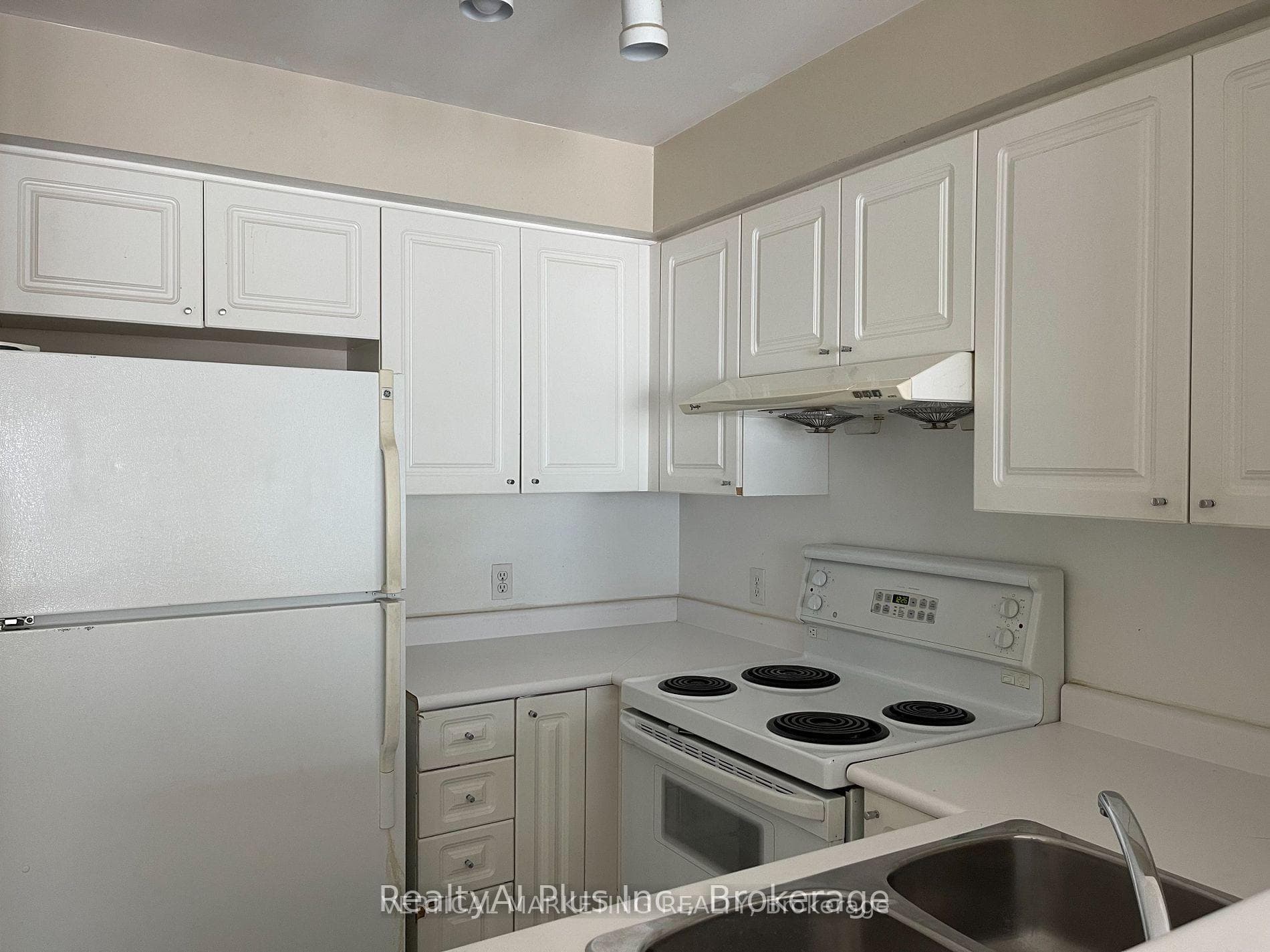 11 Lee Centre Drive Unit 701 photo 6