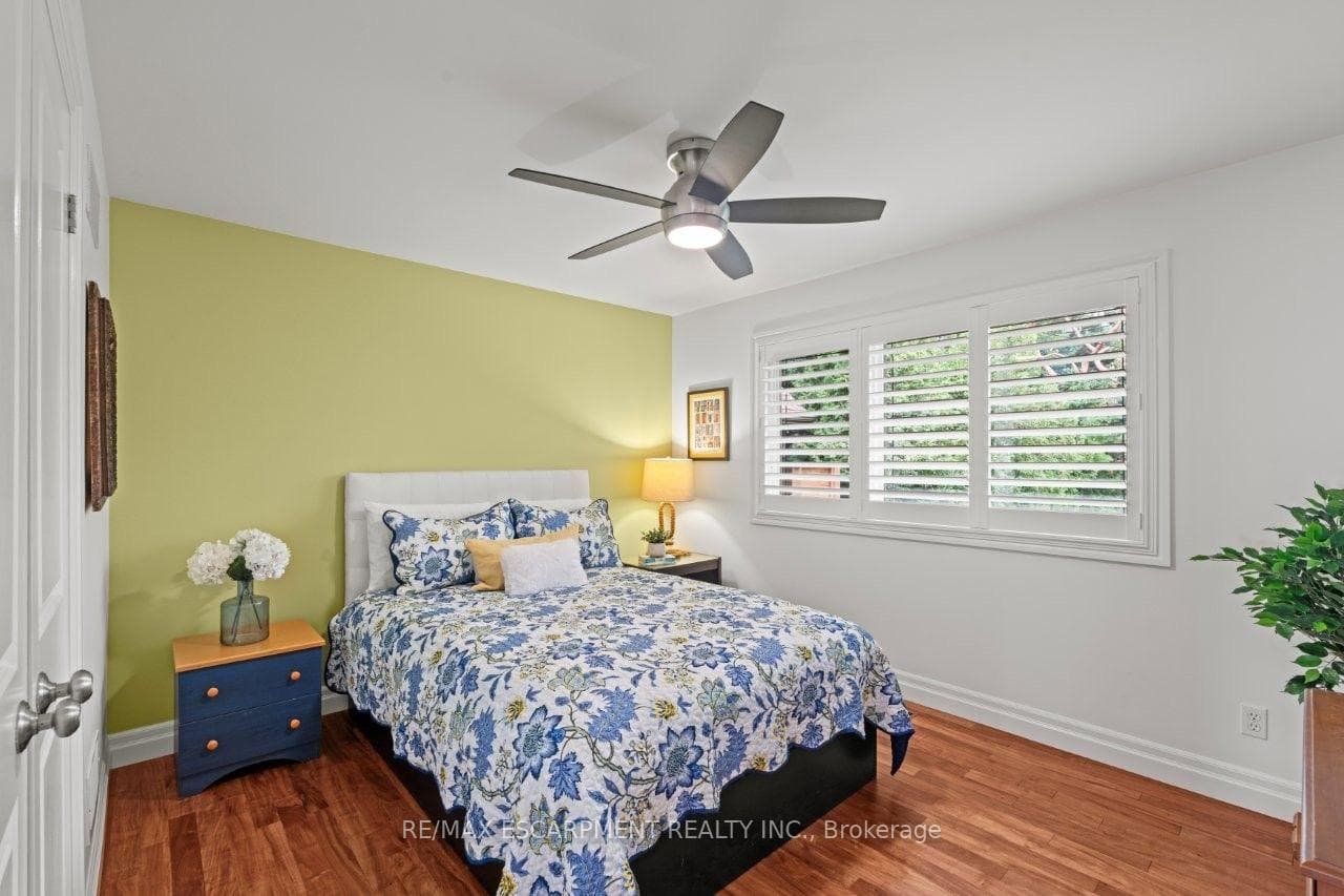 42 Lakeside Drive photo 19