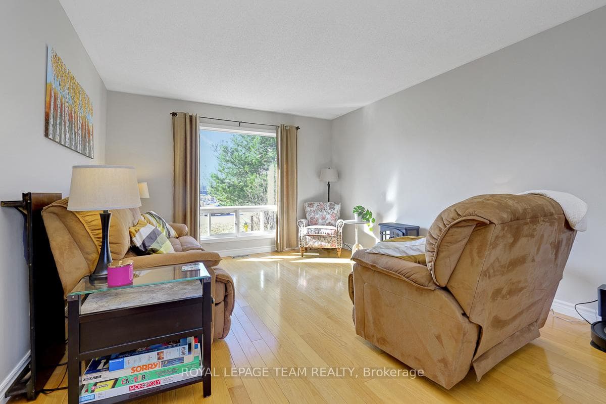 704 Maley Street photo 7