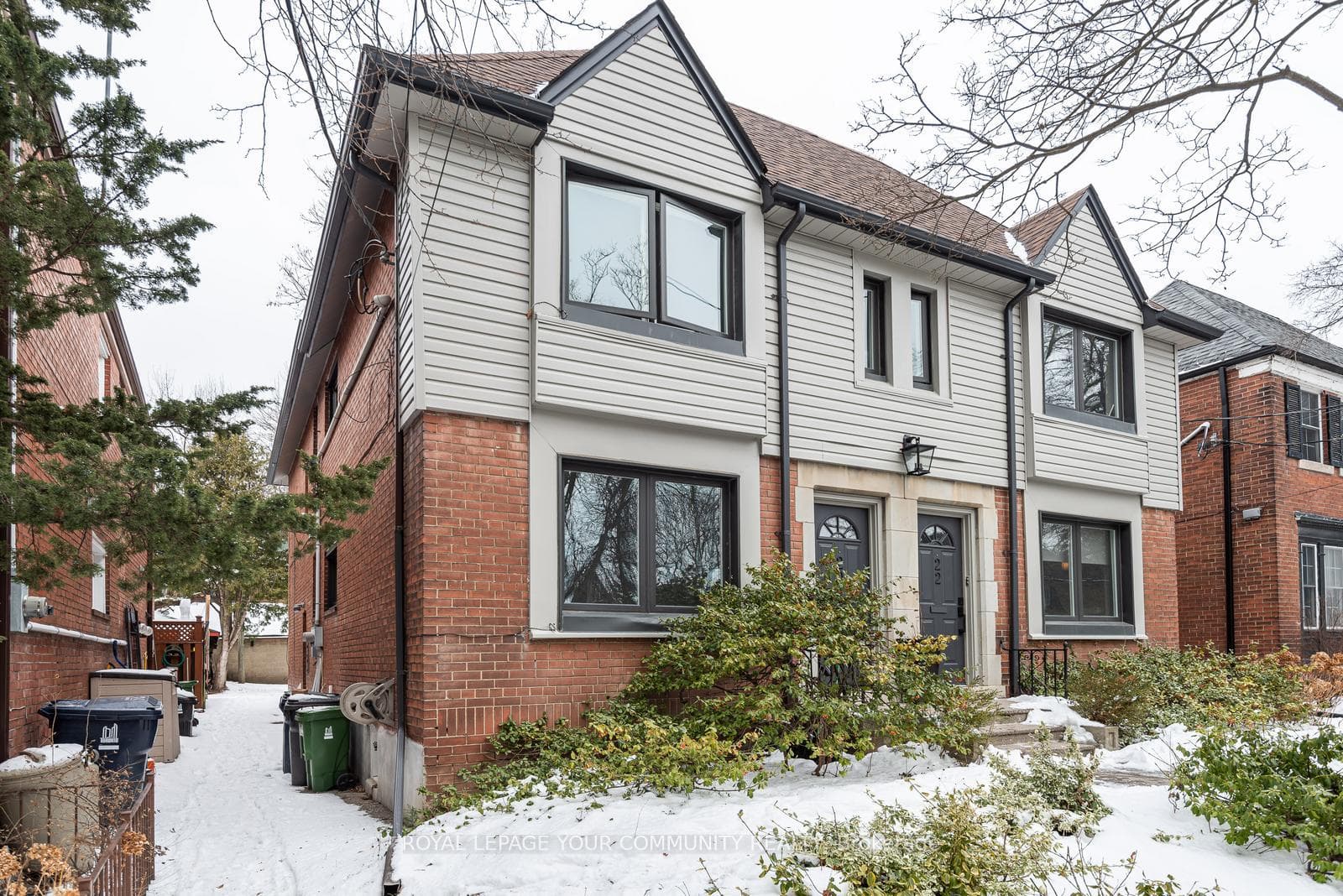 20 Strathgowan Avenue Unit Main photo 2