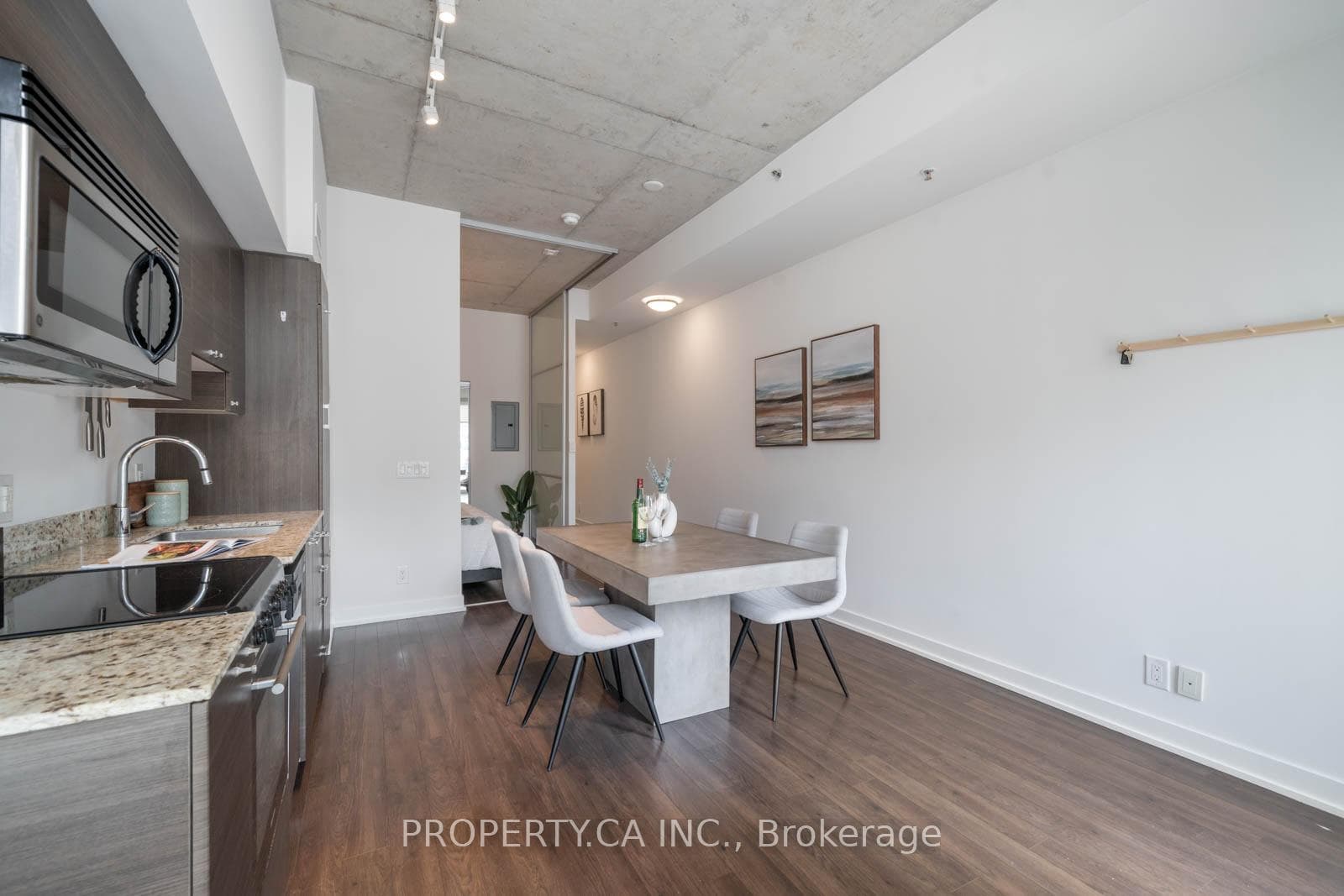 707 Dovercourt Road Unit 108 photo 5