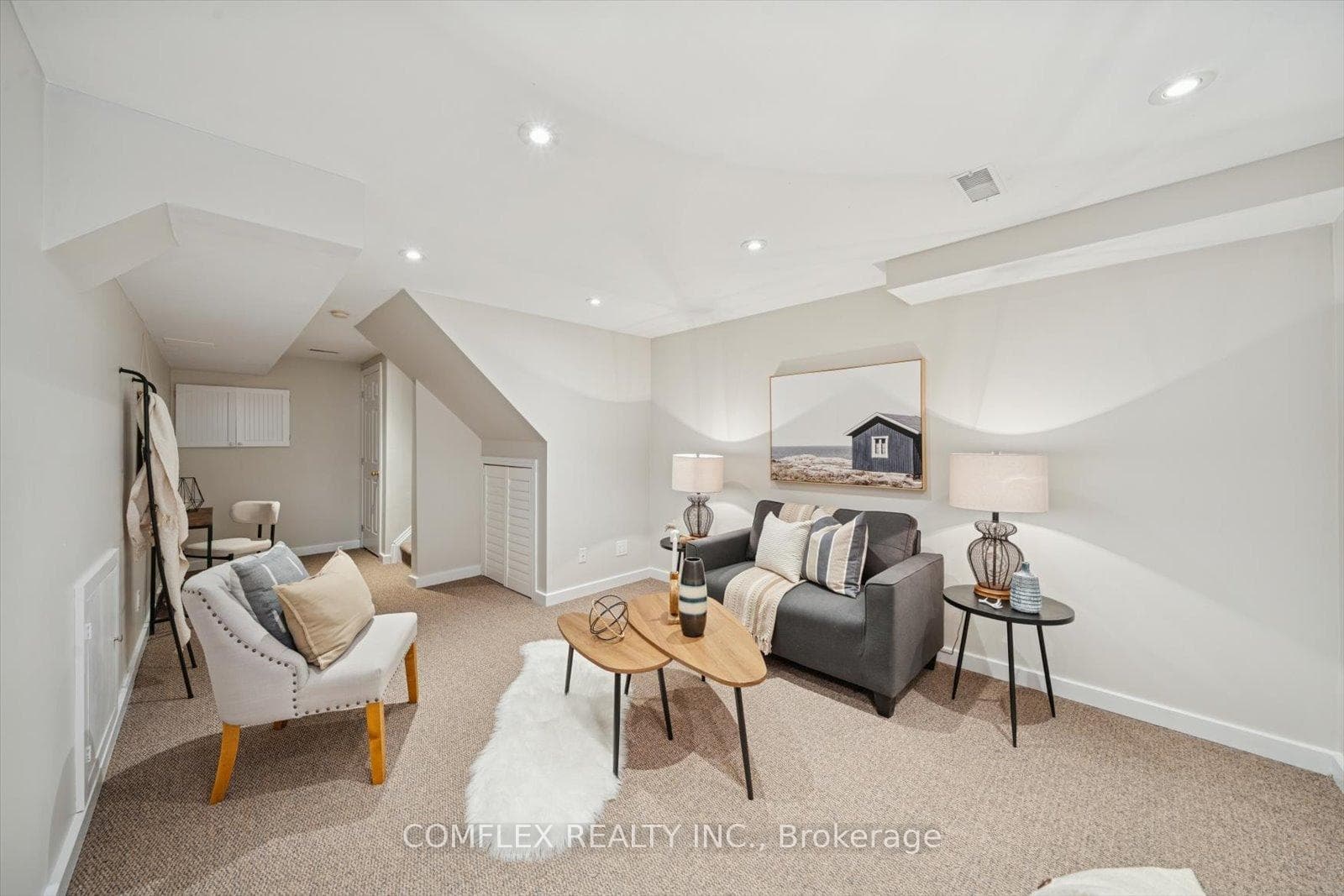 82 Bexley Crescent photo 33