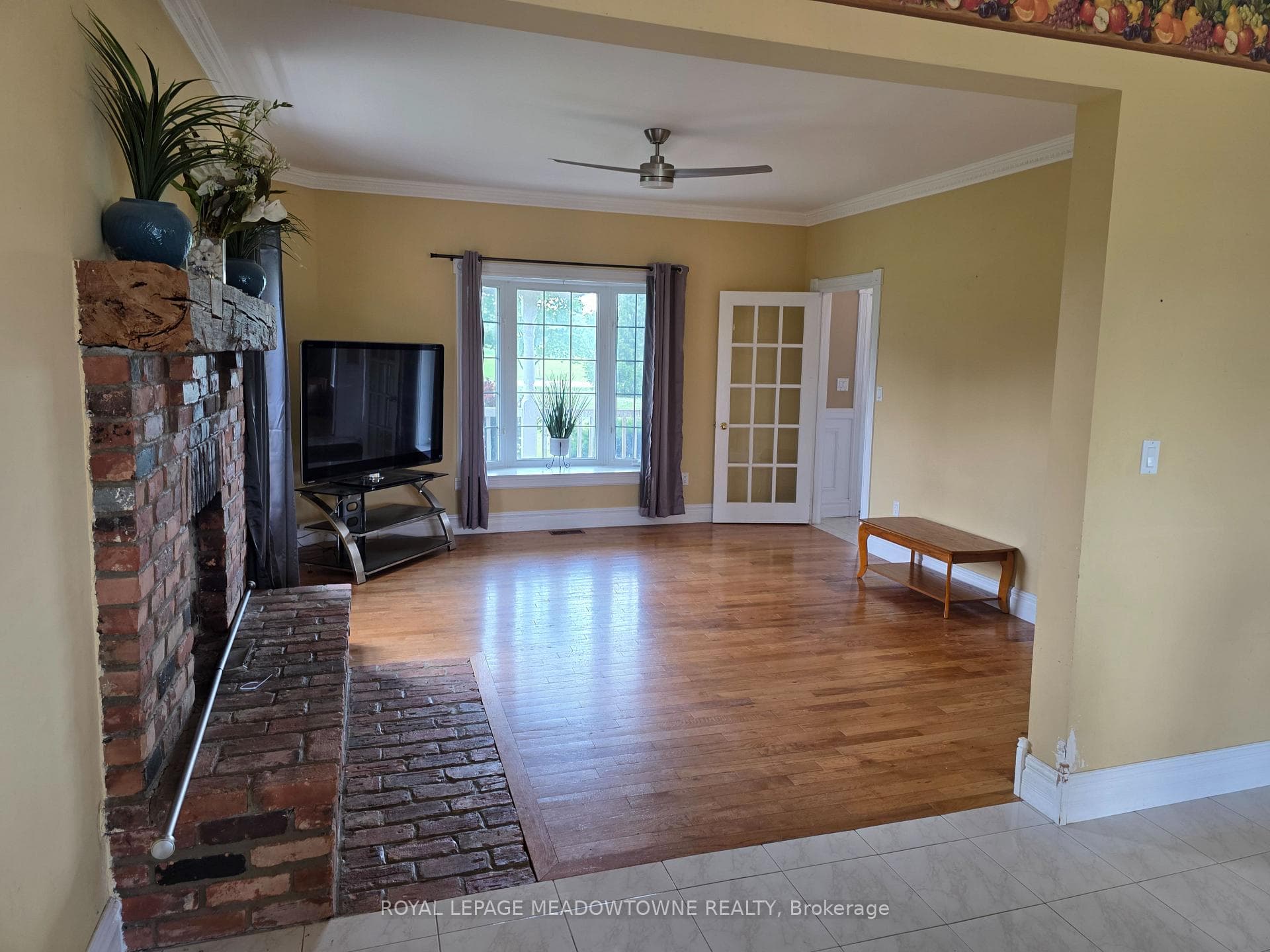13727 Creditview Road photo 10