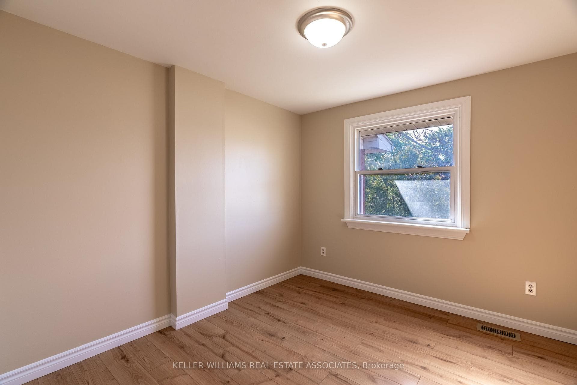 26 Orchard Place photo 12