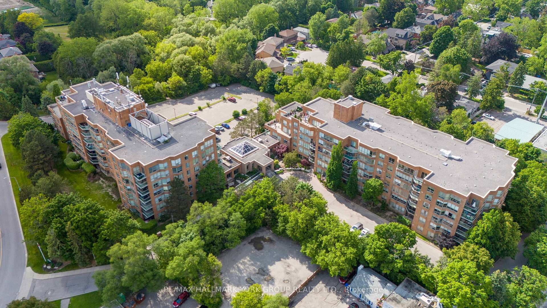 14924 Yonge Street Unit 205 photo 34