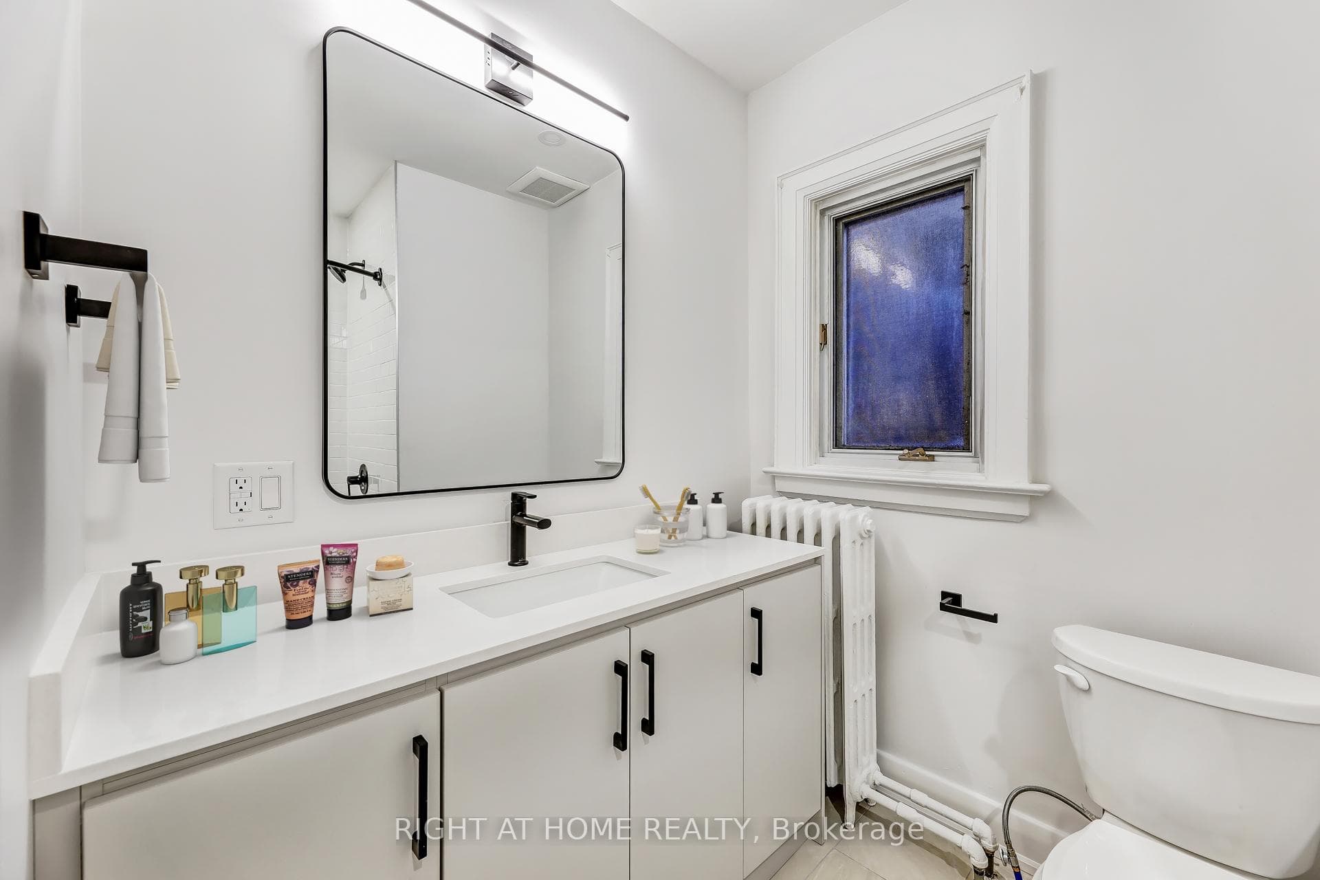 35 Braemar Avenue photo 12