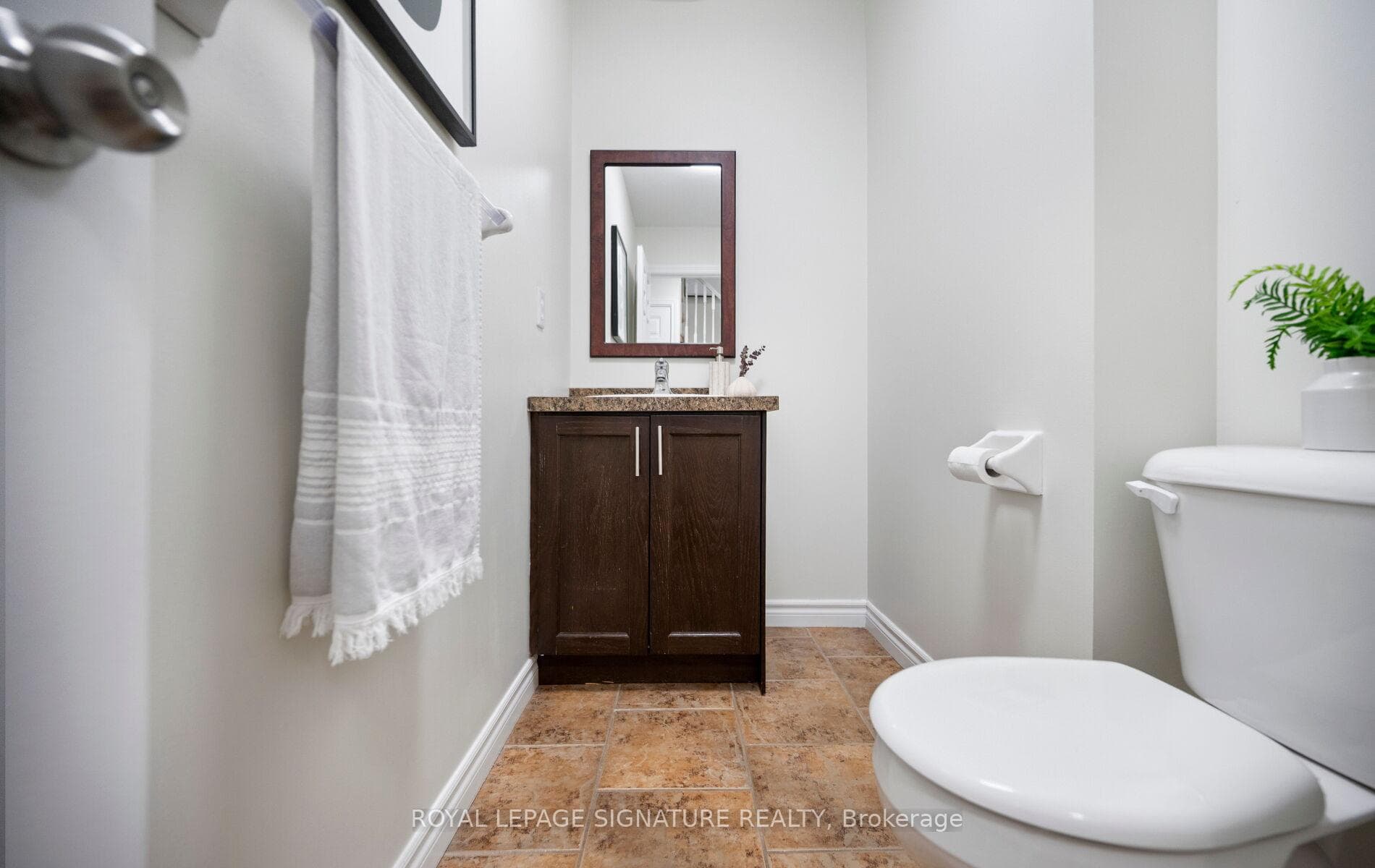 61 Thames Way photo 21