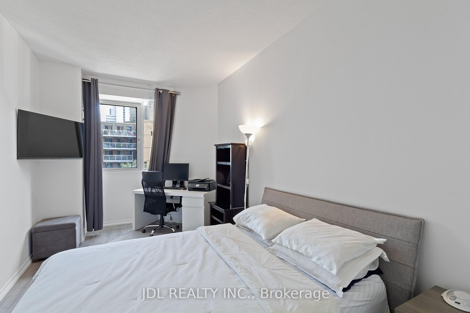 555 Yonge Street Unit 510 photo 14