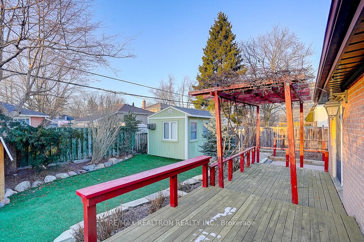 270 Sylvan Avenue photo 40