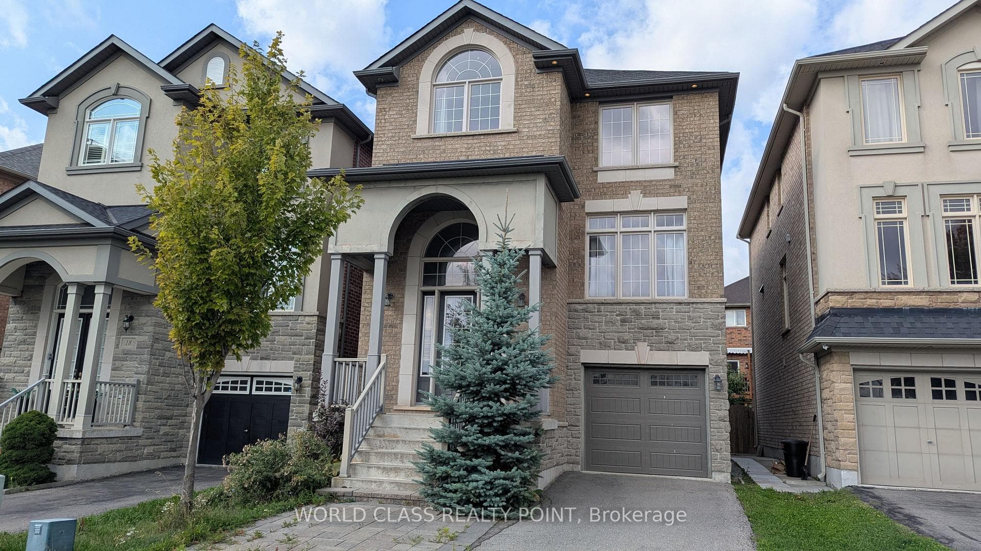 22 Gesher Crescent photo 1