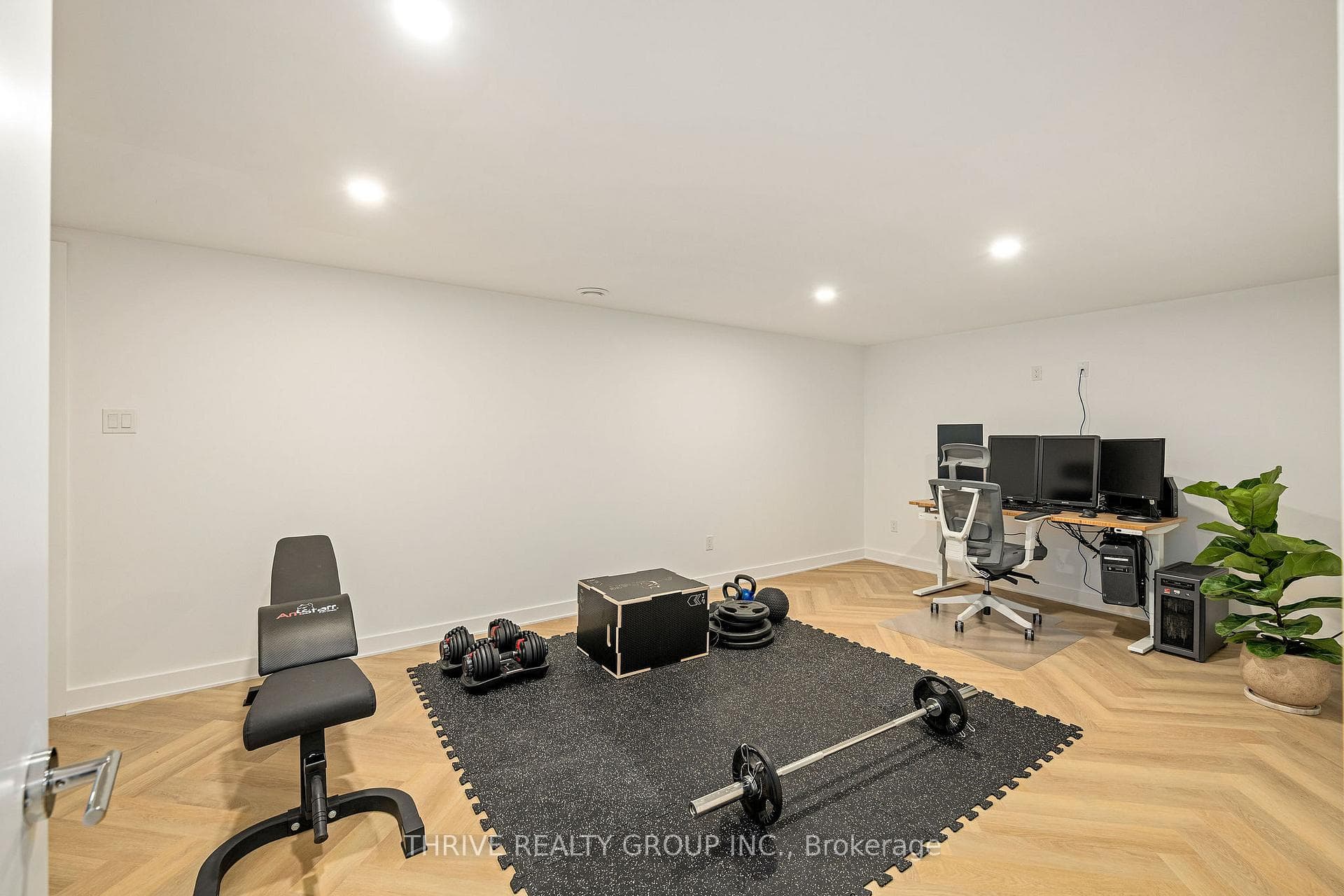 52 Birchmount Walk photo 43