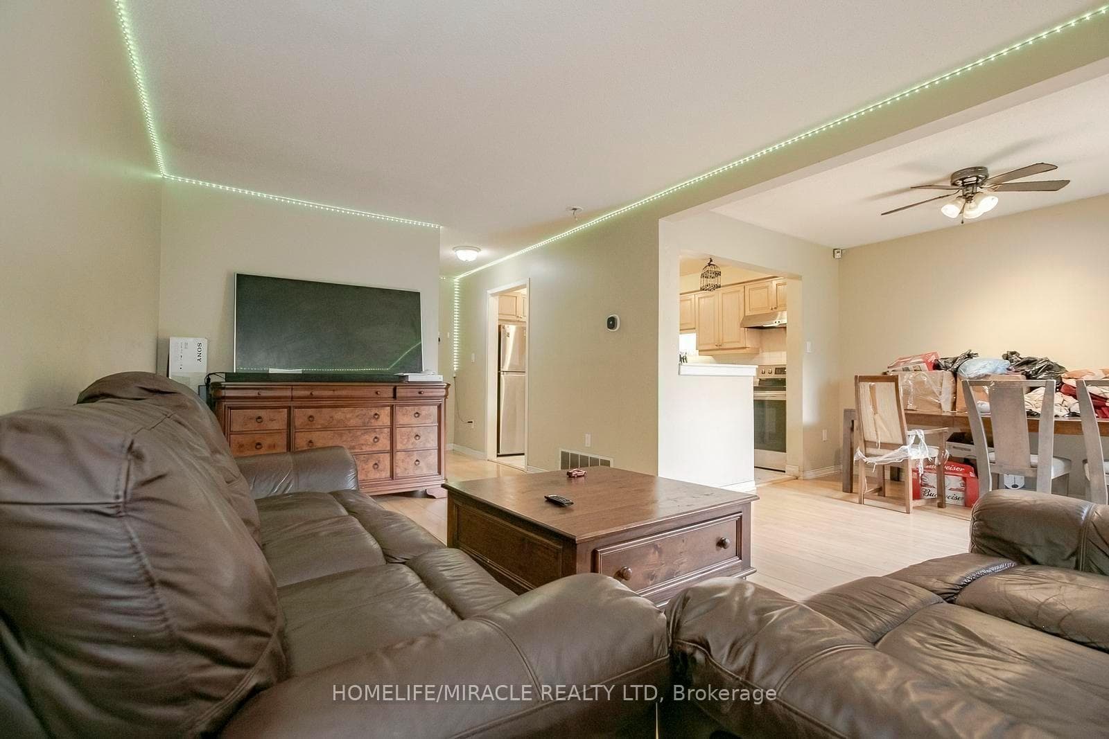47 Longbourne Crescent photo 15