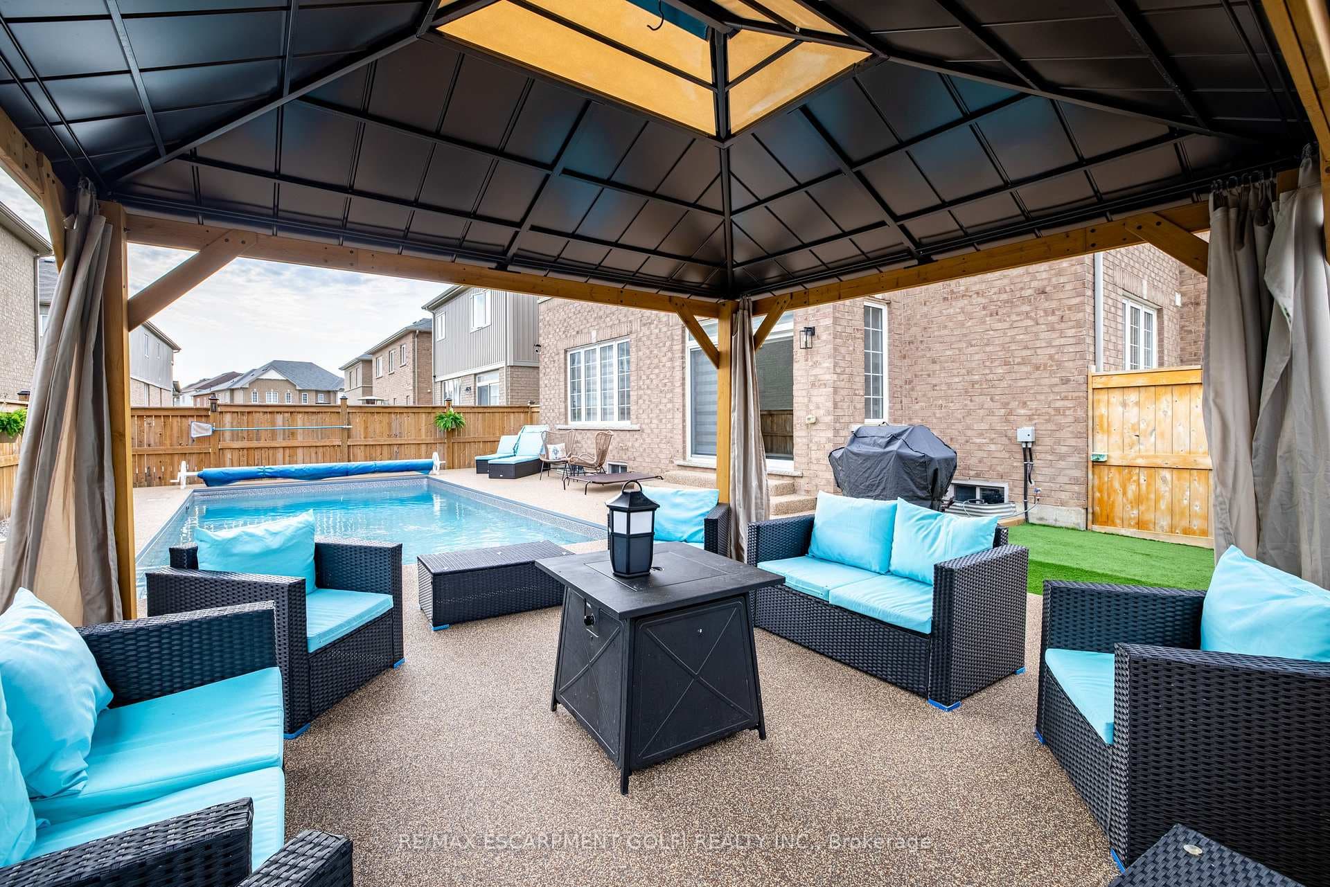 50 Fleming Crescent photo 33
