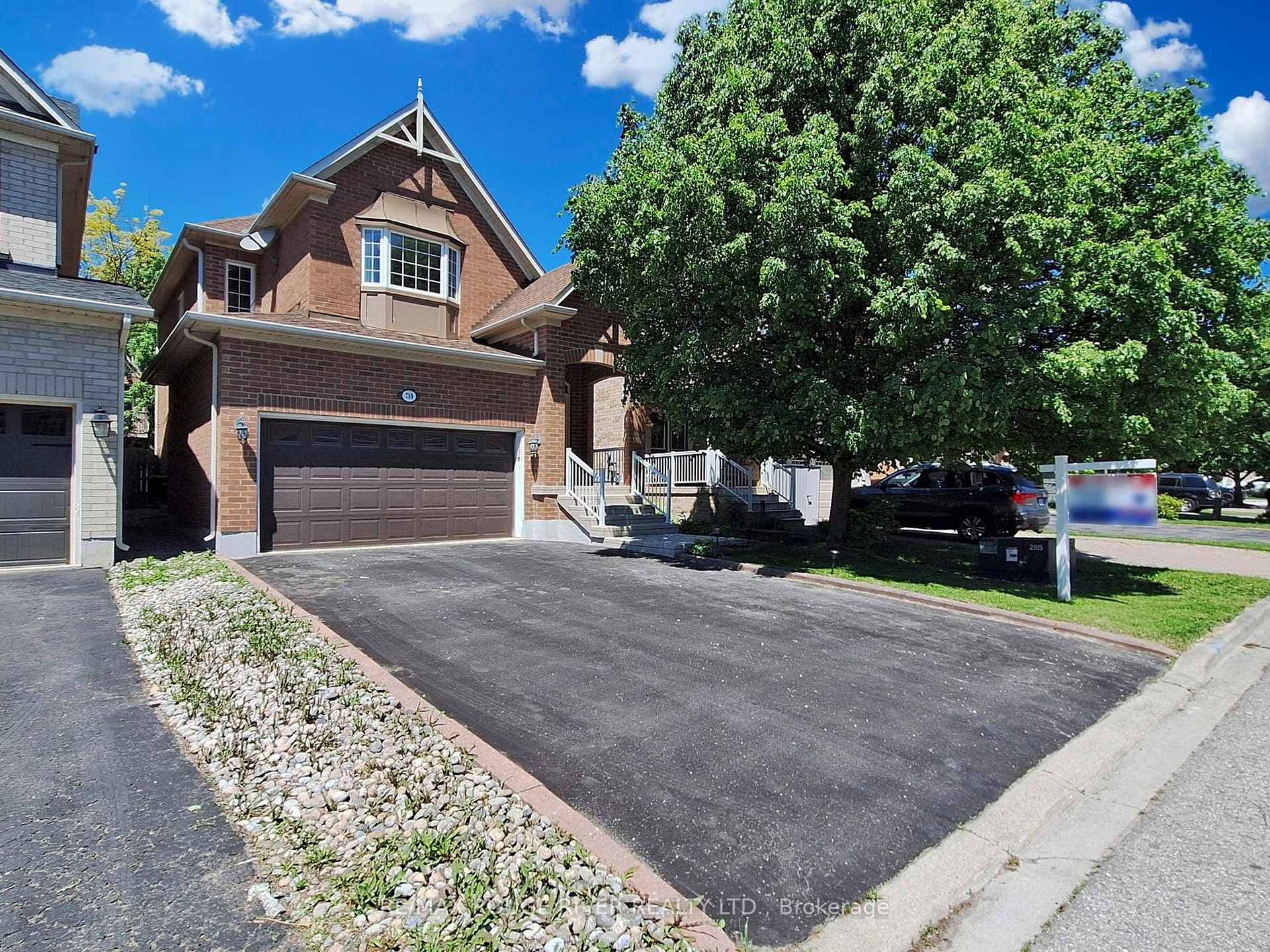 789 Colter Street photo 1